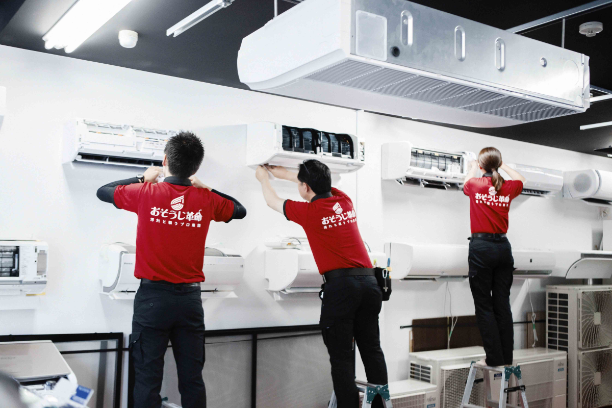 飲食業から転身で年収増のオーナーも！おそうじ革命FC