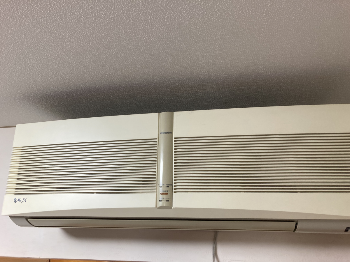 東京都杉並区の業務用壁掛けエアコンの作業前1