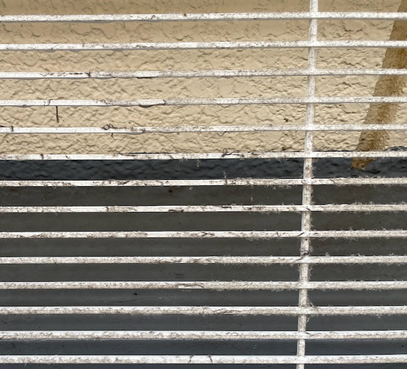 東京都目黒区の業務用天井埋め込みエアコンの作業前2