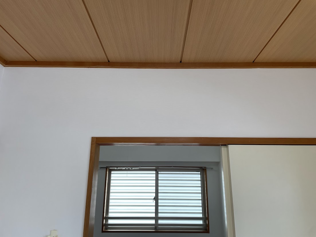 愛知県豊明市の壁紙復元塗装の作業後3