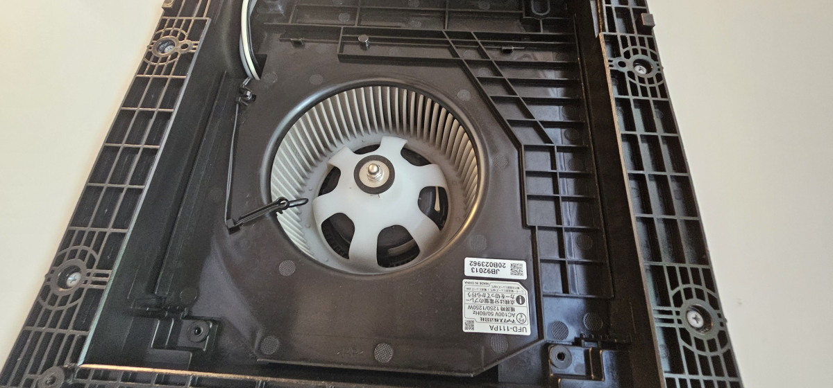 宮崎県西臼杵郡高千穂町の浴室乾燥機クリーニングの作業前2