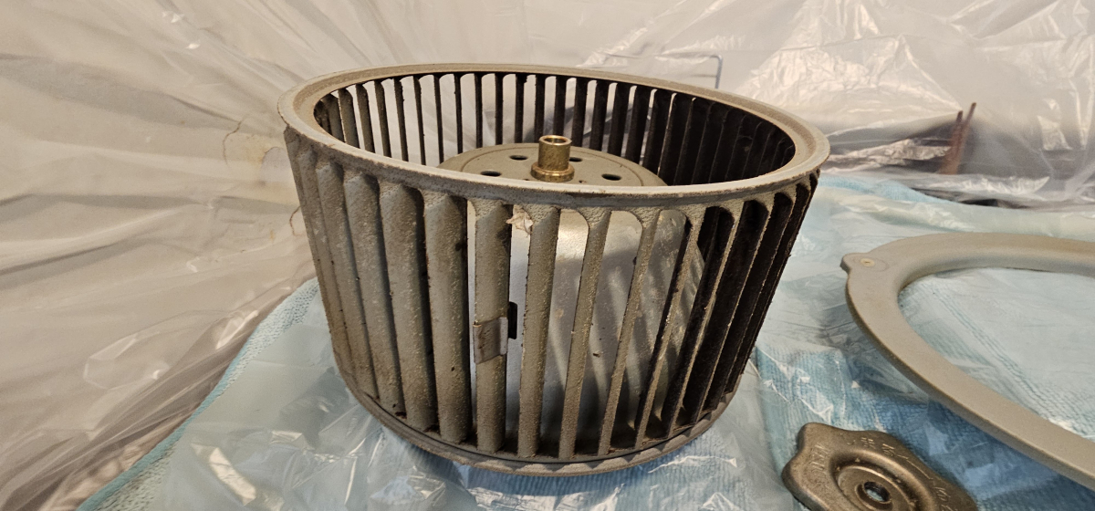 宮崎県西臼杵郡高千穂町のレンジフードクリーニングの作業前2