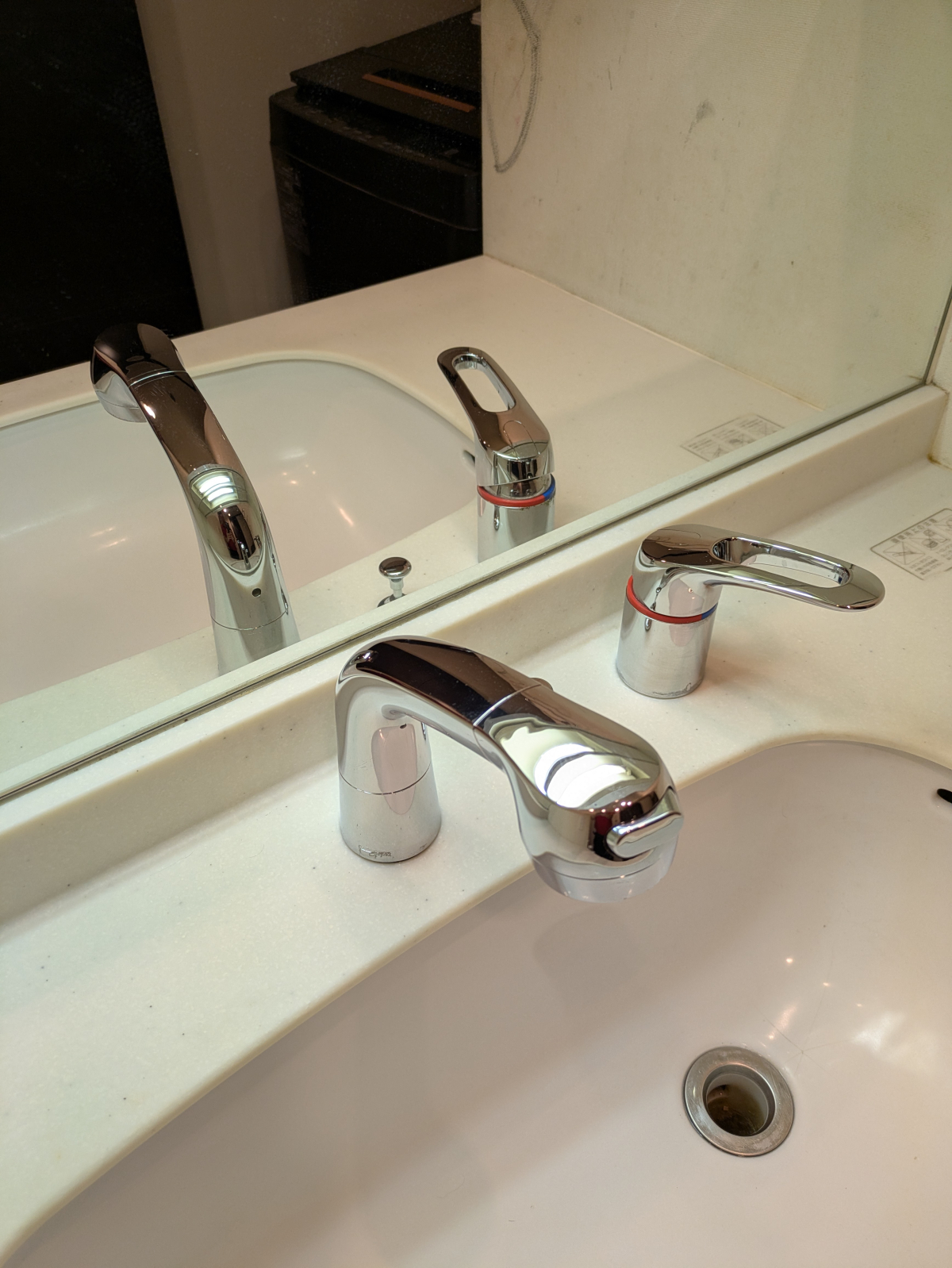 埼玉県戸田市の洗面所クリーニングの作業後1