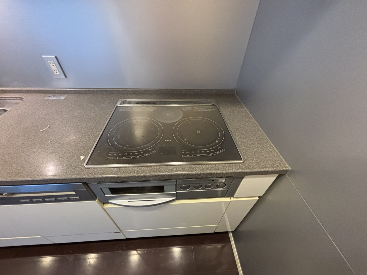 神奈川県横浜市金沢区のキッチンクリーニングの作業前1