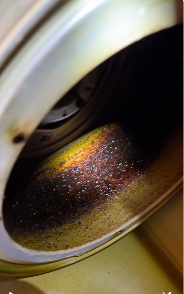 神奈川県横浜市青葉区のレンジフードクリーニングの作業前1