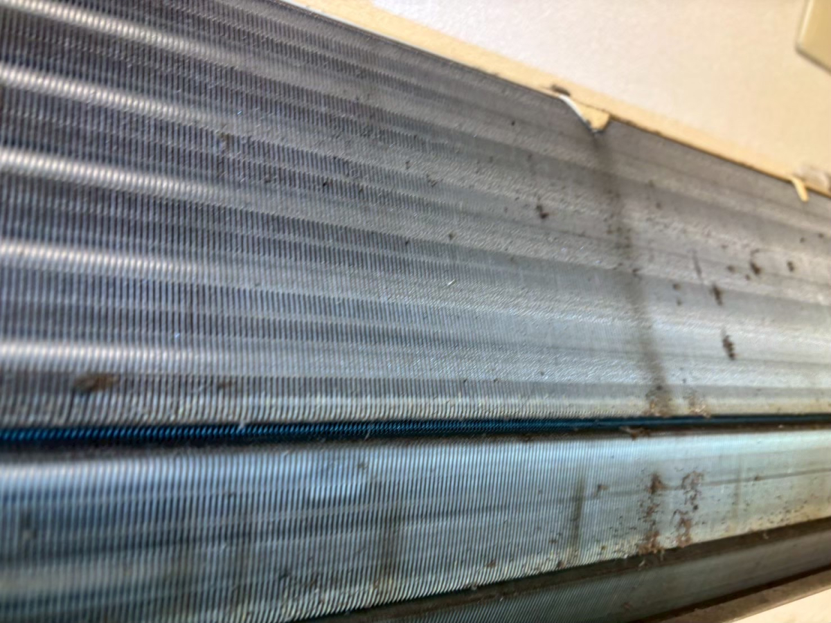 滋賀県近江八幡市の壁掛けエアコンの作業前2