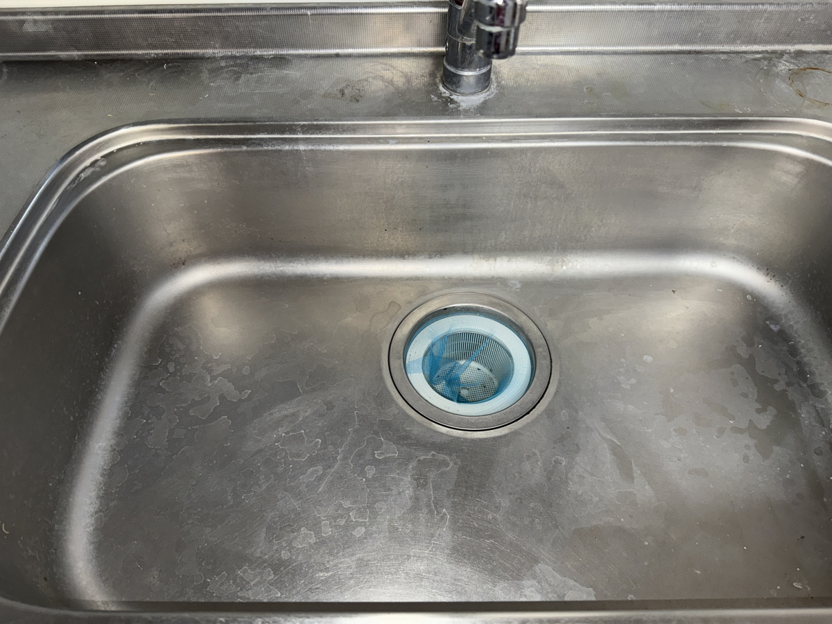 埼玉県三郷市のキッチンクリーニングの作業前3