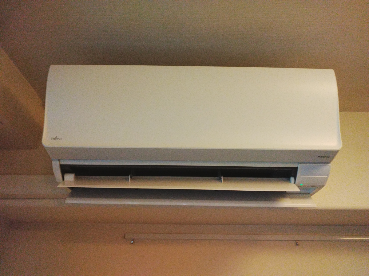 鹿児島県鹿児島市のお掃除機能付きエアコンの作業後1