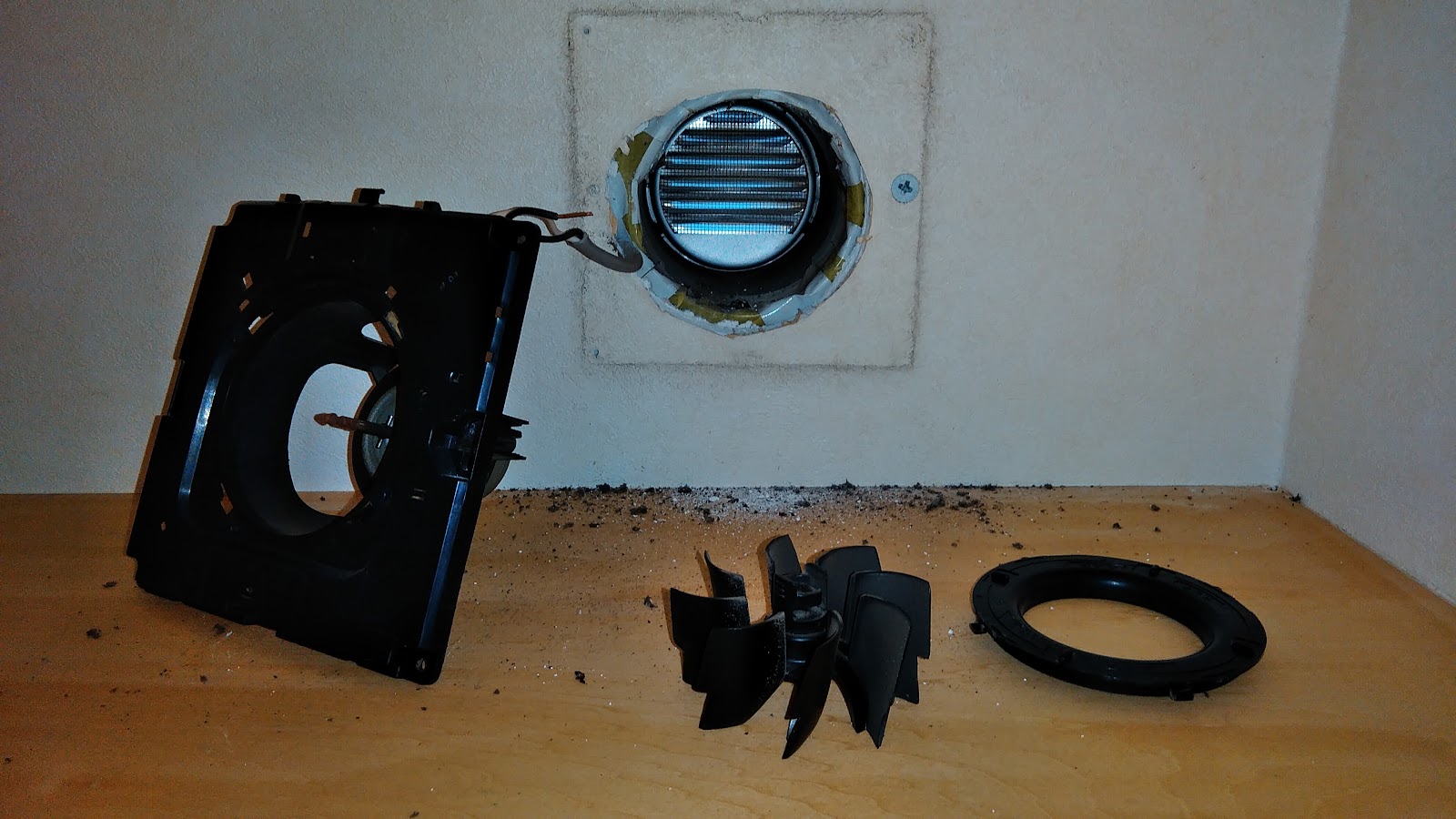 東京都日野市のトイレクリーニングの作業前3