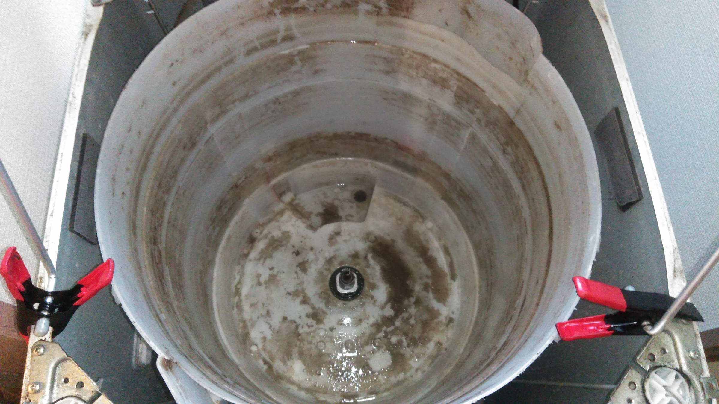 熊本県菊池郡菊陽町原水の洗濯機分解クリーニングの作業前3