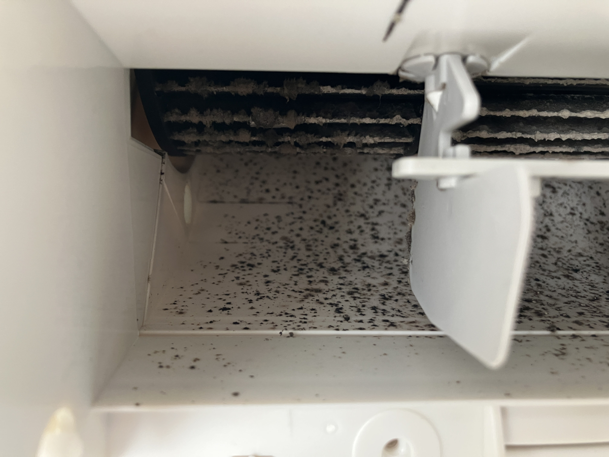 神奈川県川崎市川崎区多摩区生田のお掃除機能付きエアコンの作業前1