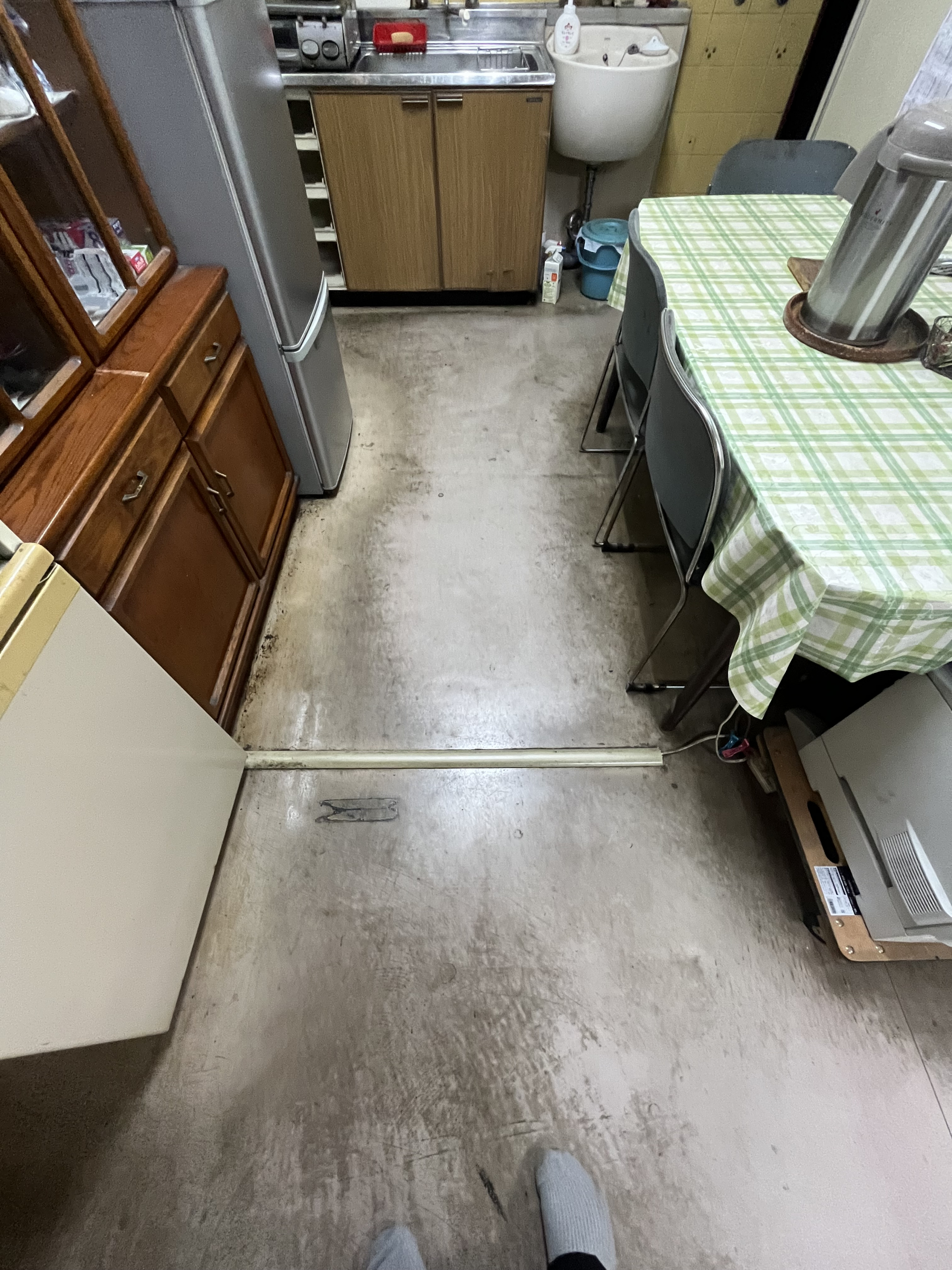 埼玉県入間市向陽台の施設・店舗向けコーティングの作業前1