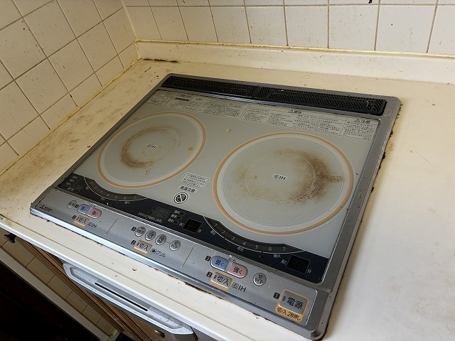 神奈川県鎌倉市のキッチンクリーニングの作業前1