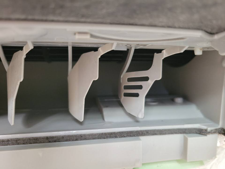 宮崎県延岡市の業務用壁掛けエアコンの作業後1