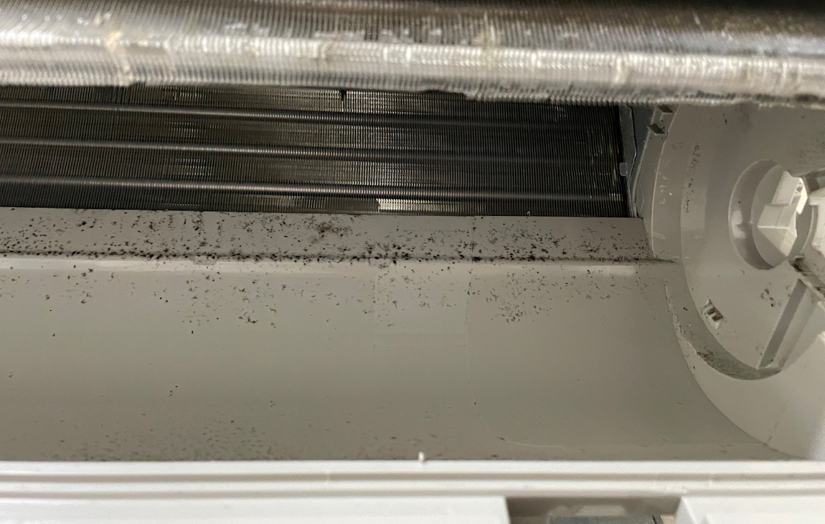 東京都文京区小石川の壁掛けエアコンの作業前1