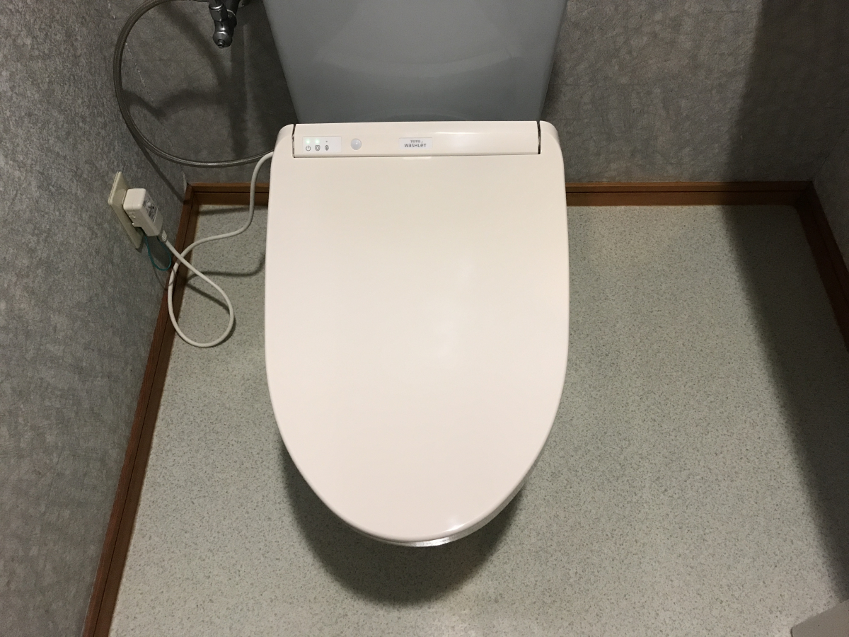 静岡県掛川市のトイレクリーニングの作業後1