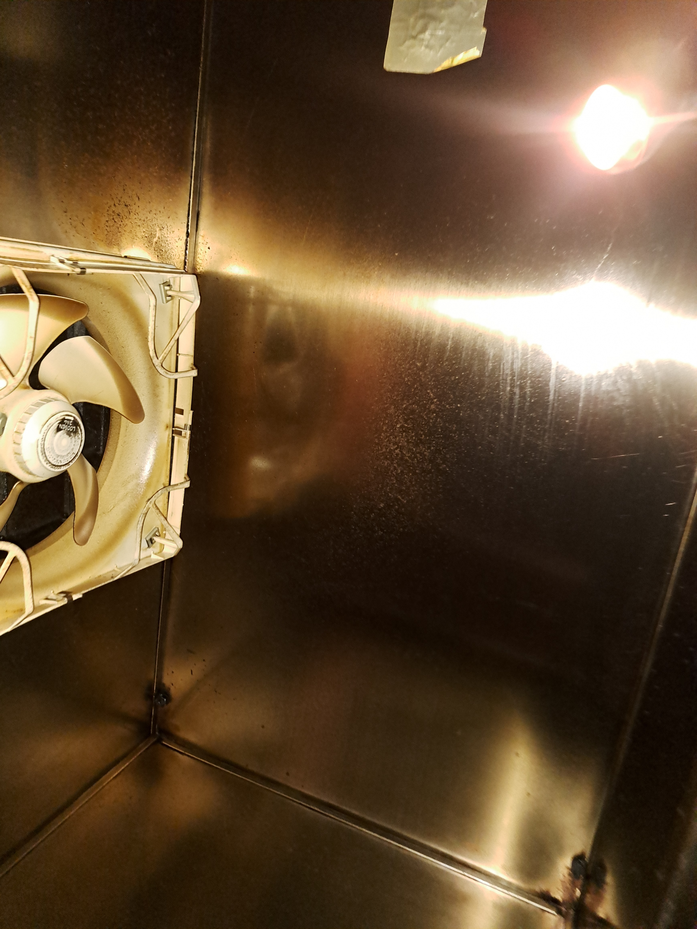 埼玉県坂戸市のレンジフードクリーニングの作業前1