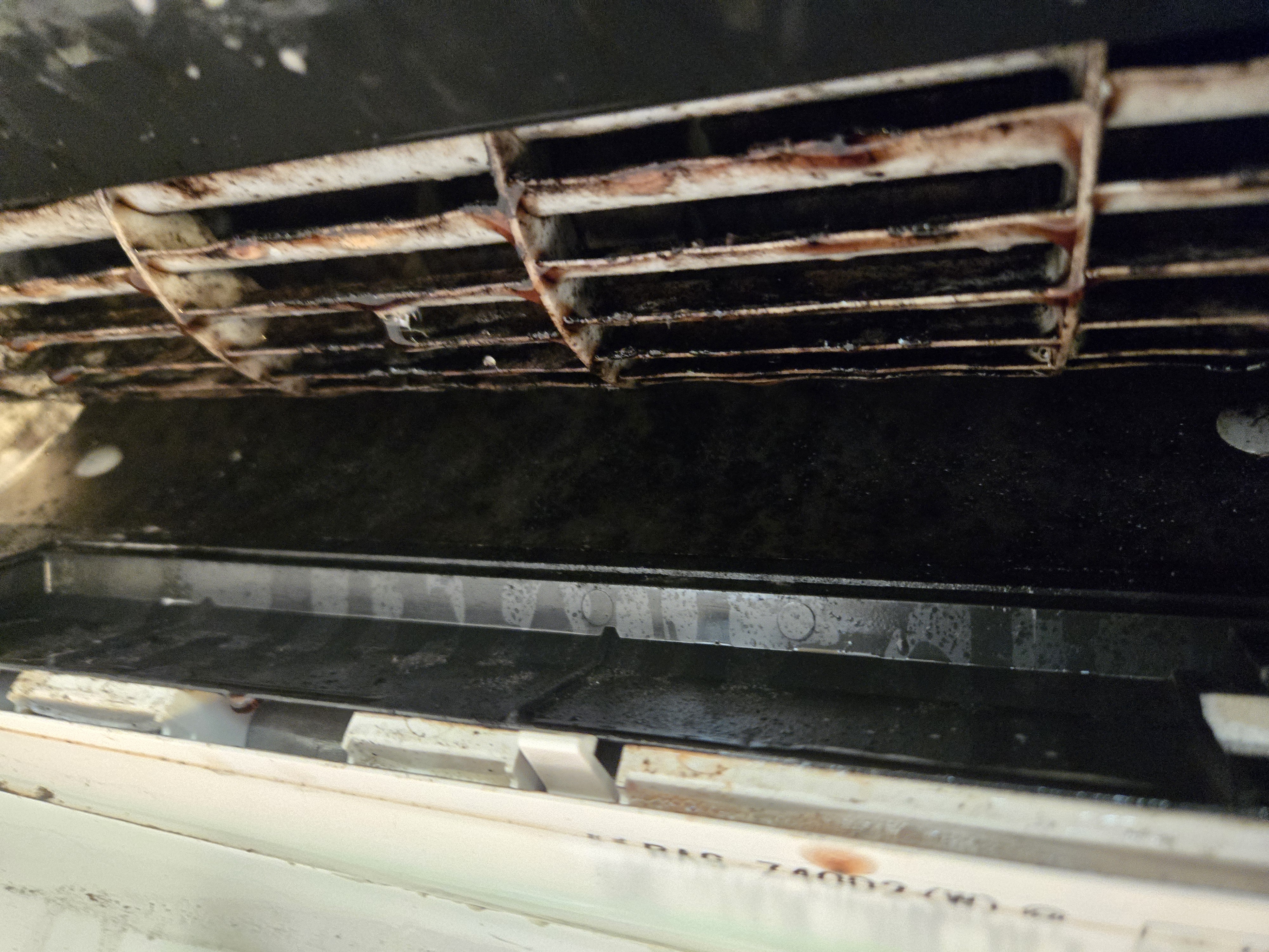 宮城県仙台市泉区八乙女中央の壁掛けエアコンの作業前1