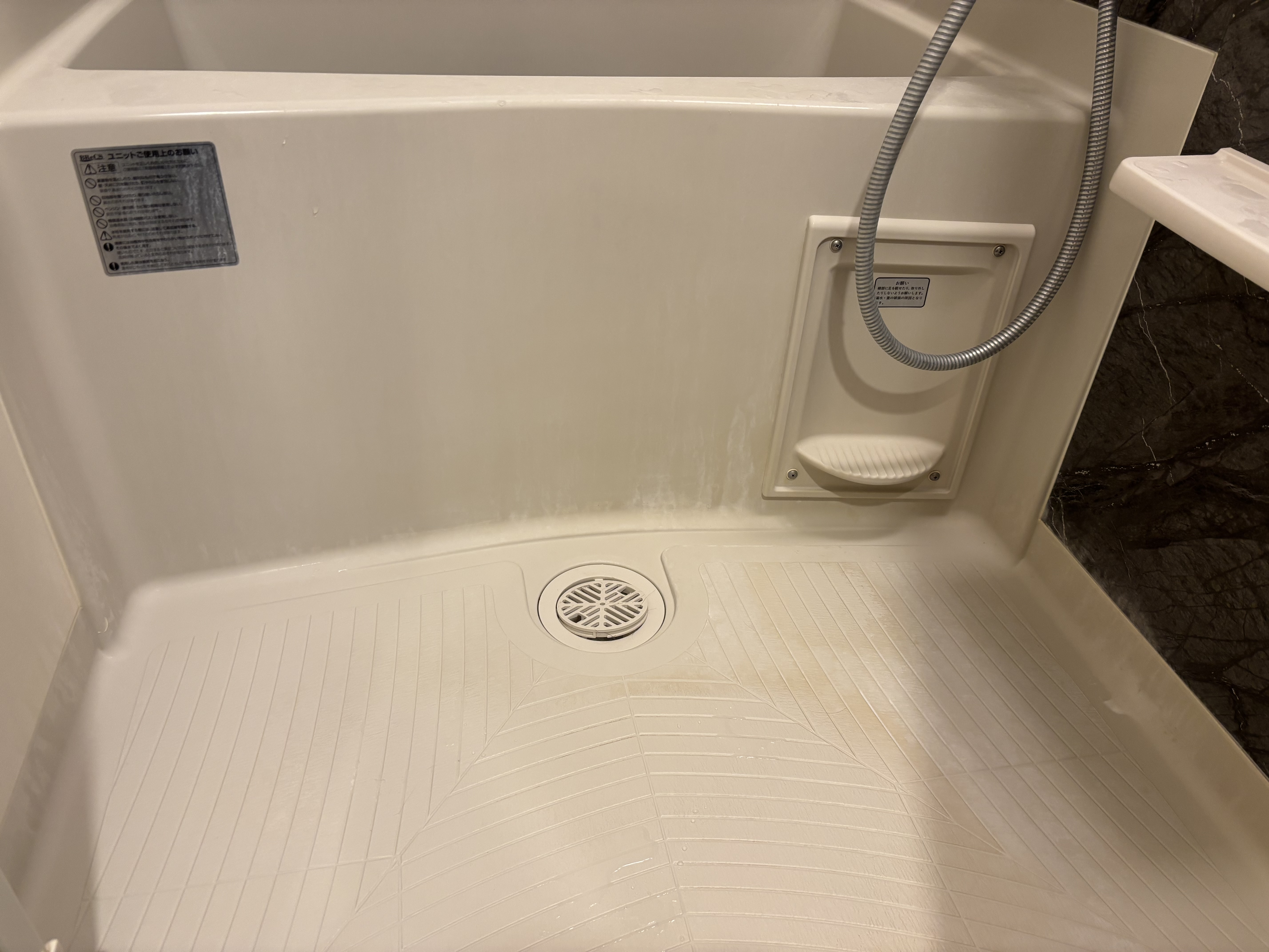 大阪府大阪市浪速区の浴室・お風呂クリーニングの作業前1