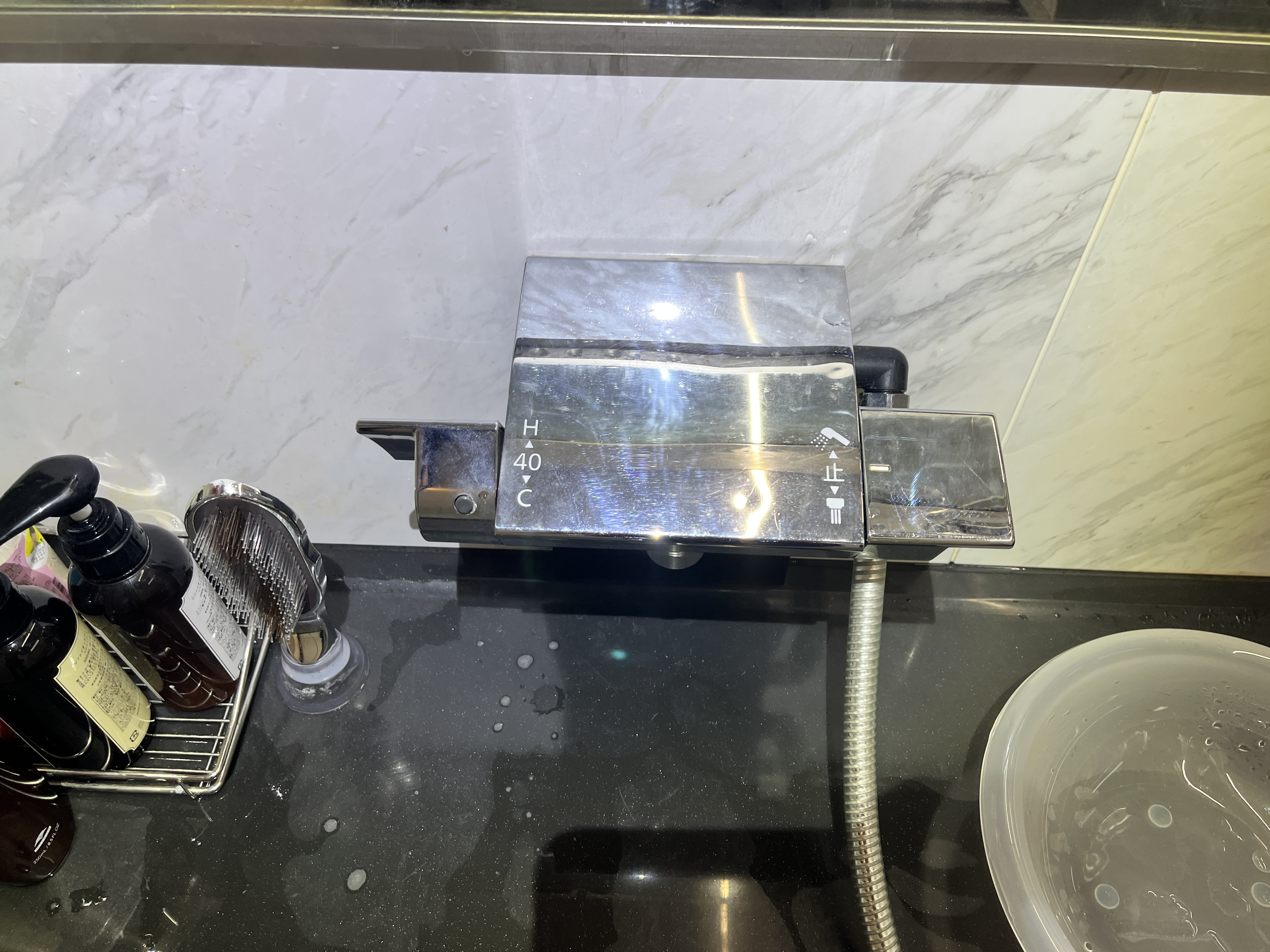 兵庫県川西市猪名川町の浴室・お風呂クリーニングの作業前2