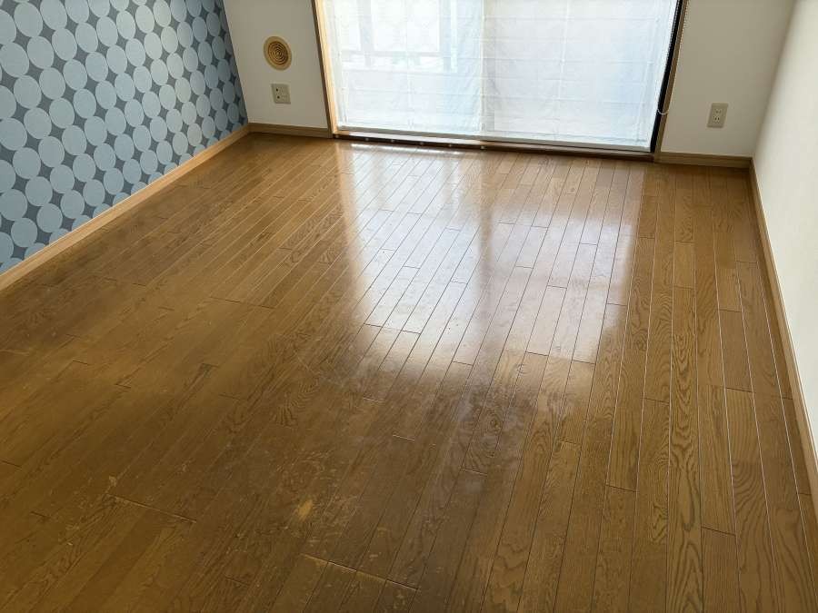 東京都荒川区東日暮里のフローリングクリーニングの作業前1