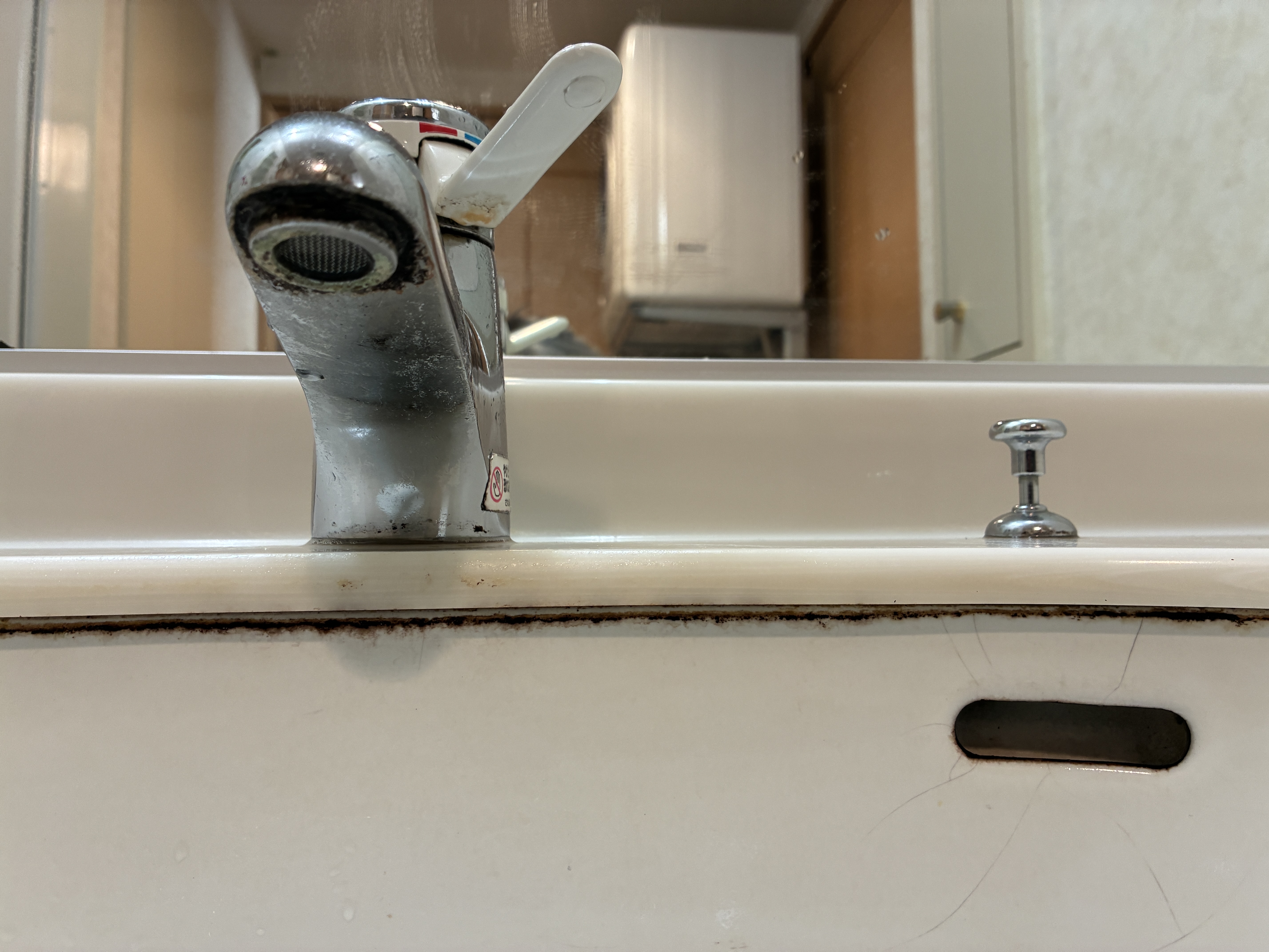 茨城県牛久市の浴室・お風呂クリーニングの作業前3