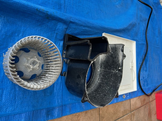 栃木県宇都宮市の全館空調（家庭用）の作業前1