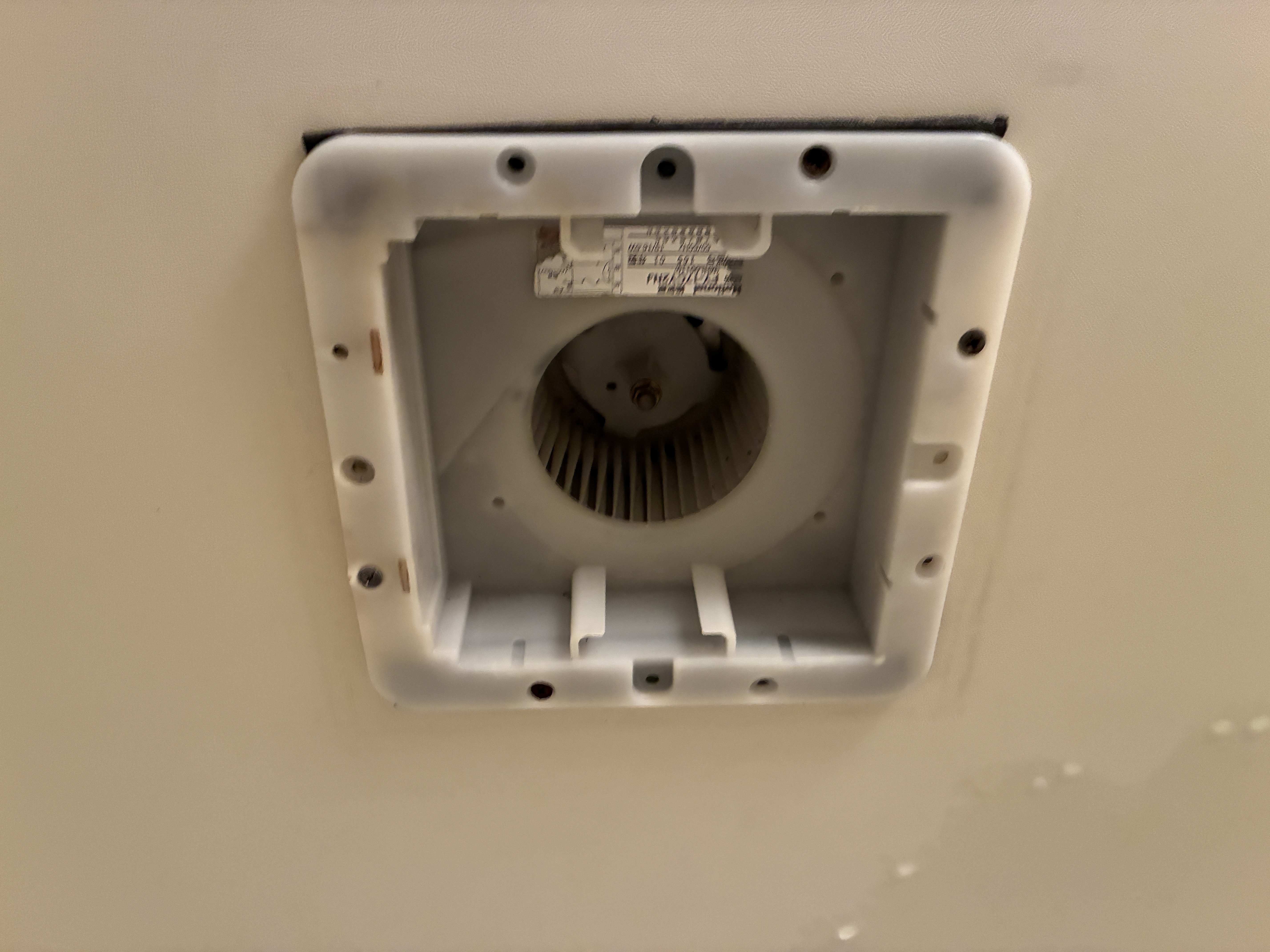 茨城県牛久市のレンジフードクリーニングの作業後3