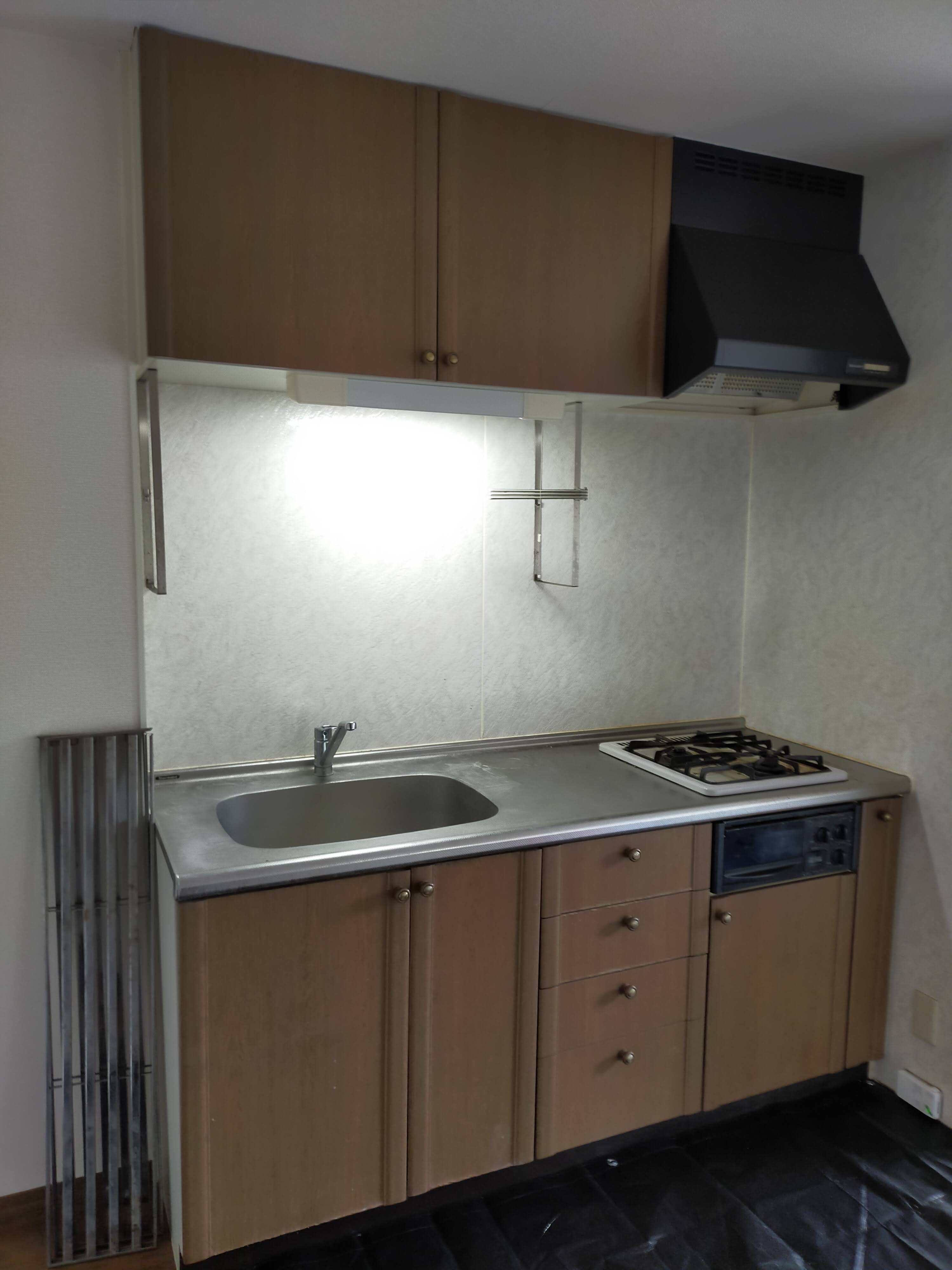 京都府京田辺市田辺鳥本のキッチンクリーニングの作業前2