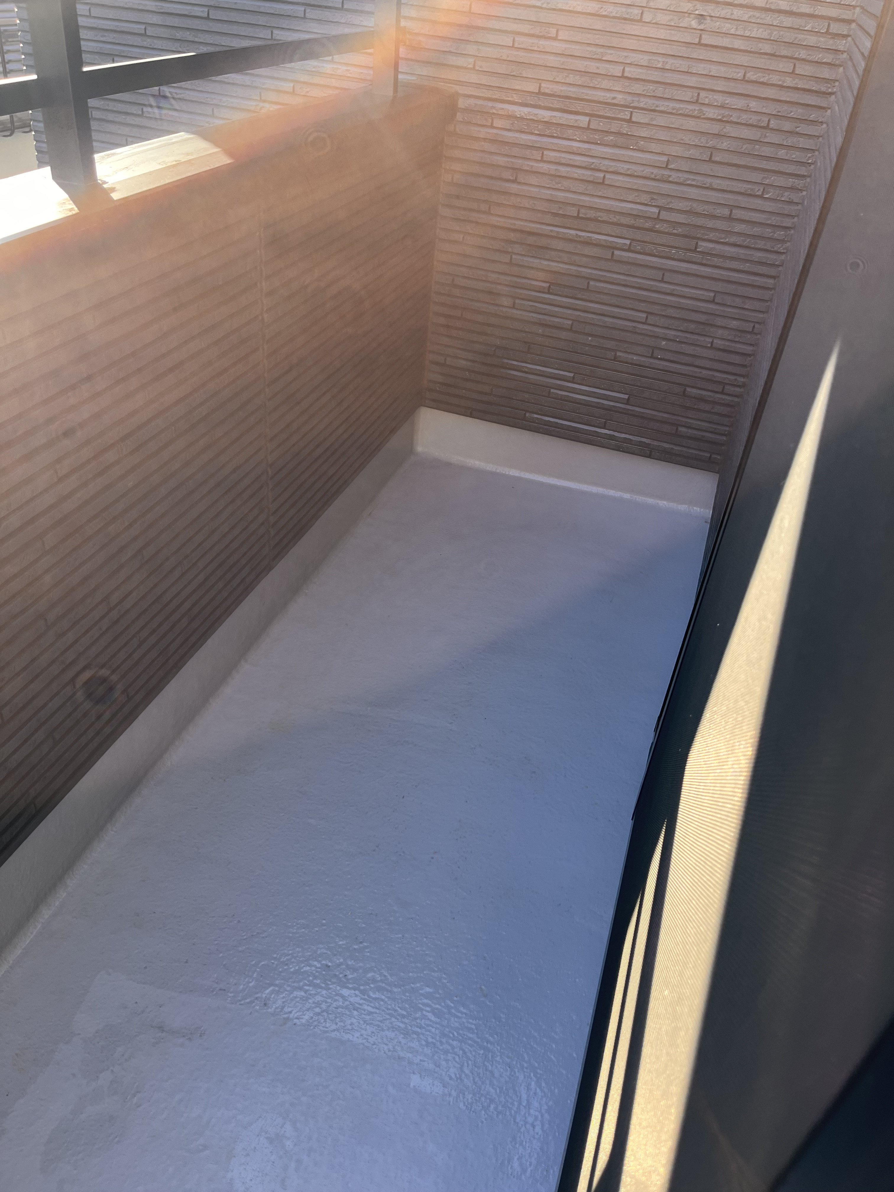 埼玉県新座市のベランダ・バルコニークリーニングの作業後2