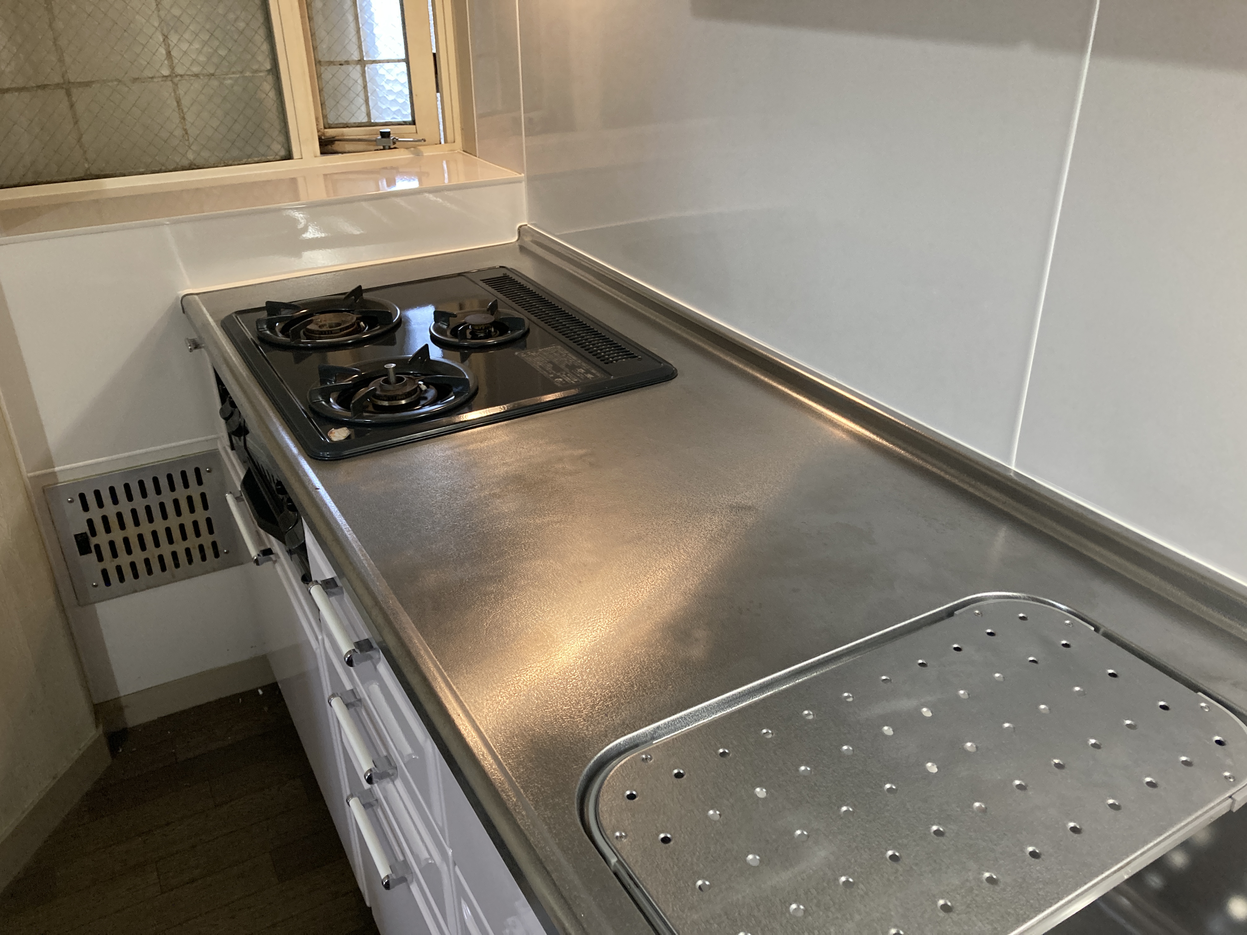 京都府向日市寺戸町七の壺の賃貸住宅退去後の原状回復クリーニングの作業後2