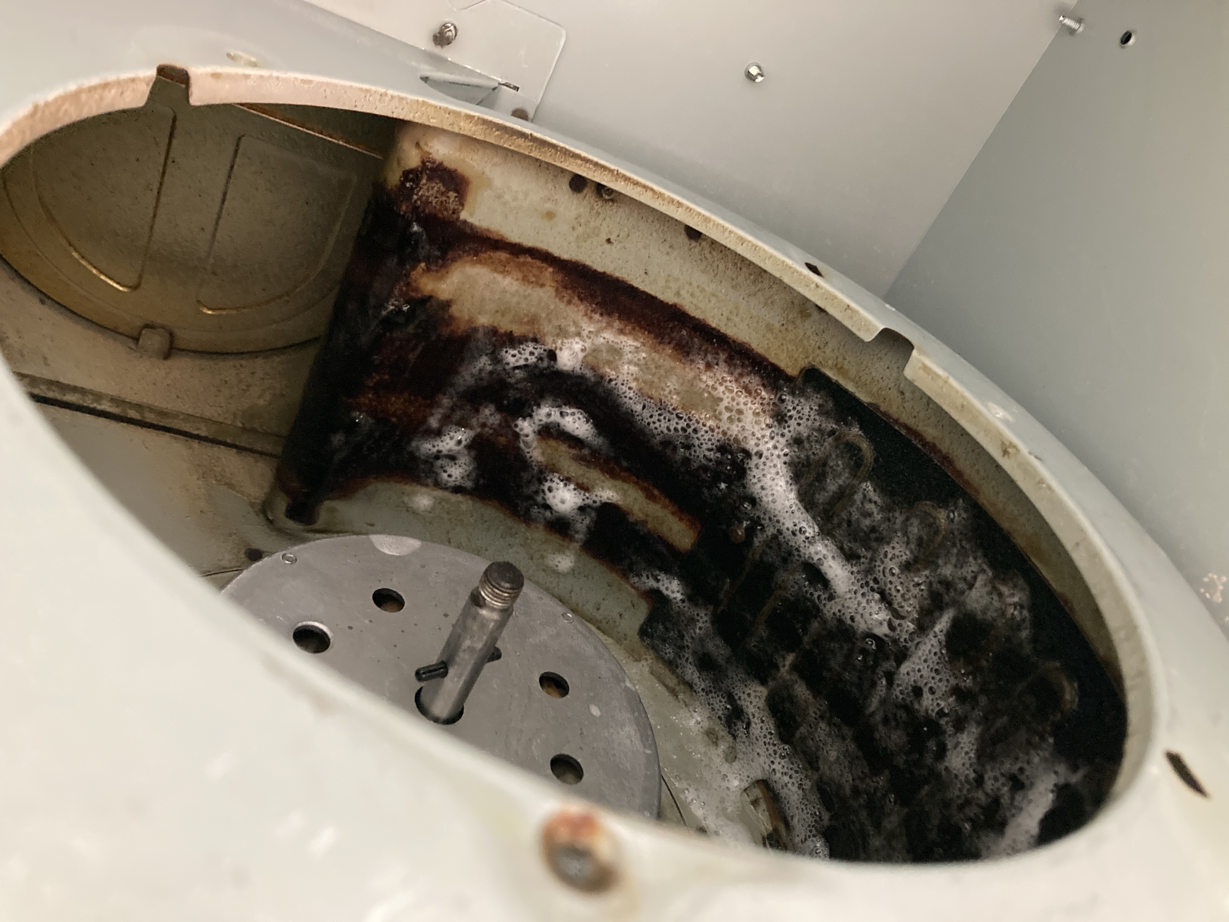 京都府京都市中京区裏寺町のレンジフードクリーニングの作業前1