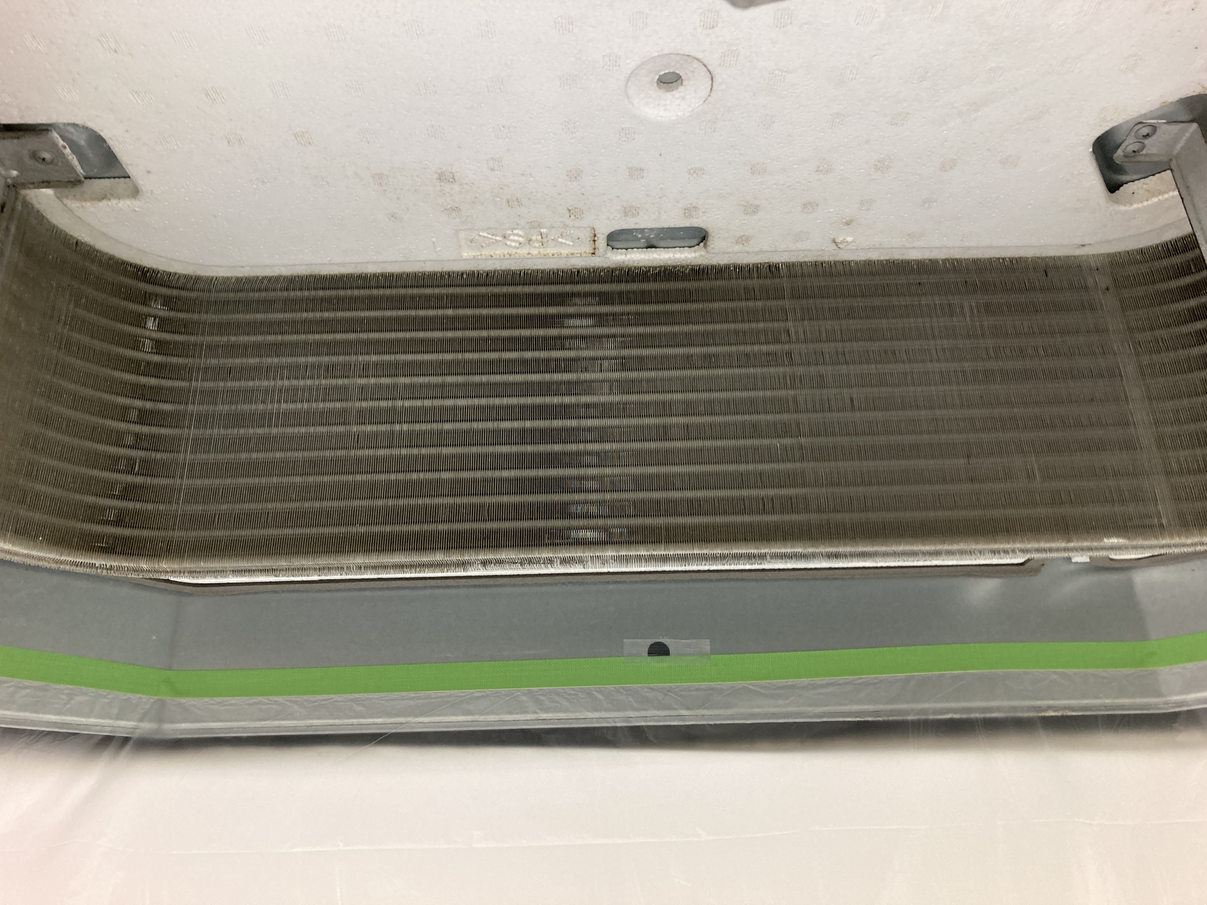 京都府京都市山科区椥辻西潰の業務用天井埋め込みエアコンの作業前1