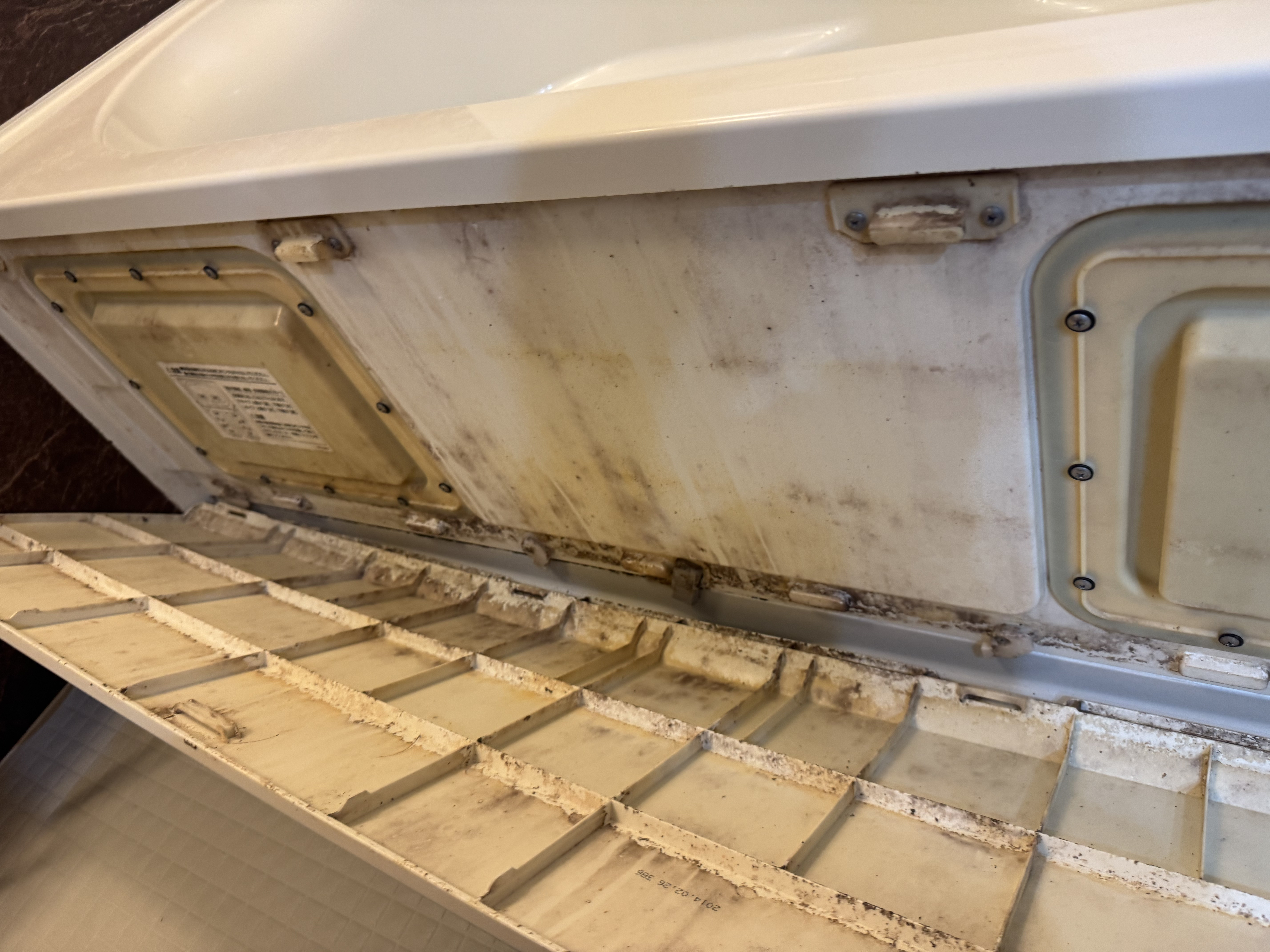 兵庫県伊丹市の浴室・お風呂クリーニングの作業前1