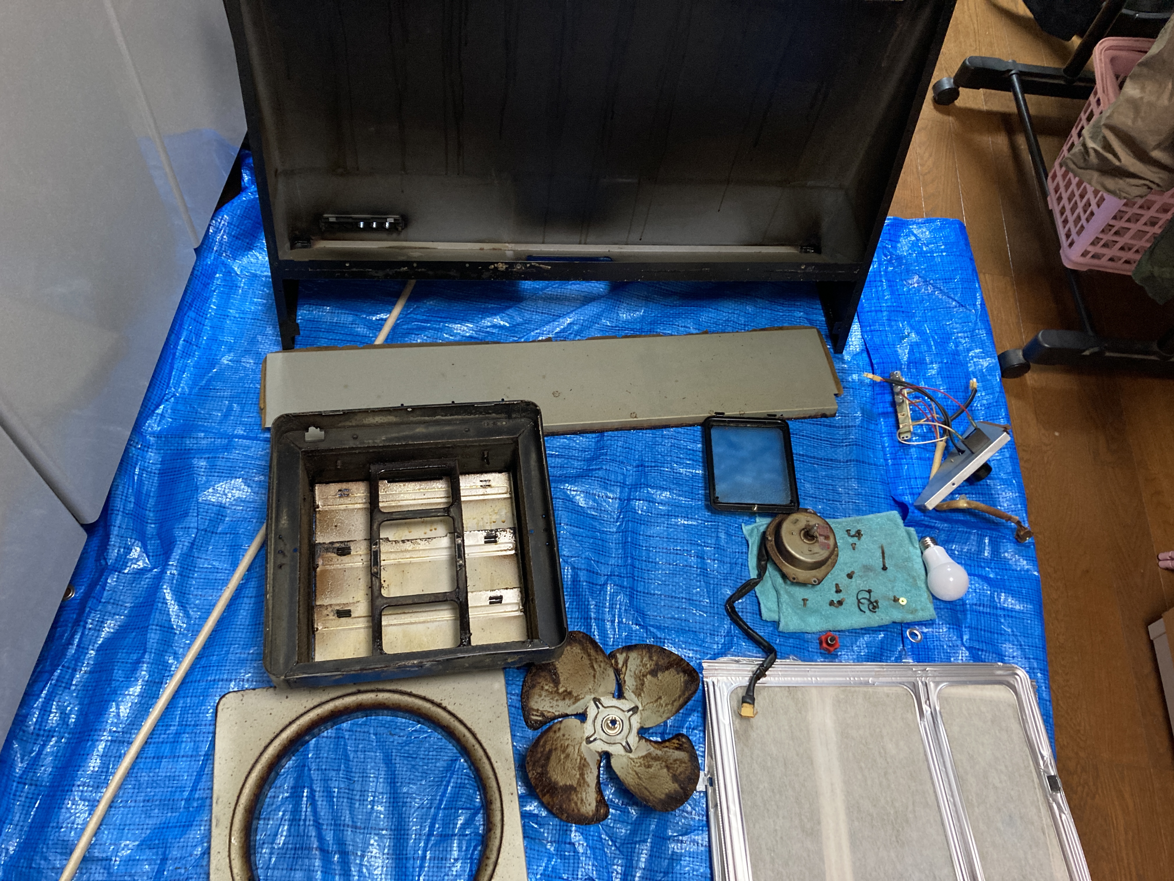 京都府京都市左京区鹿ケ谷西寺ノ前町のレンジフードクリーニングの作業前1