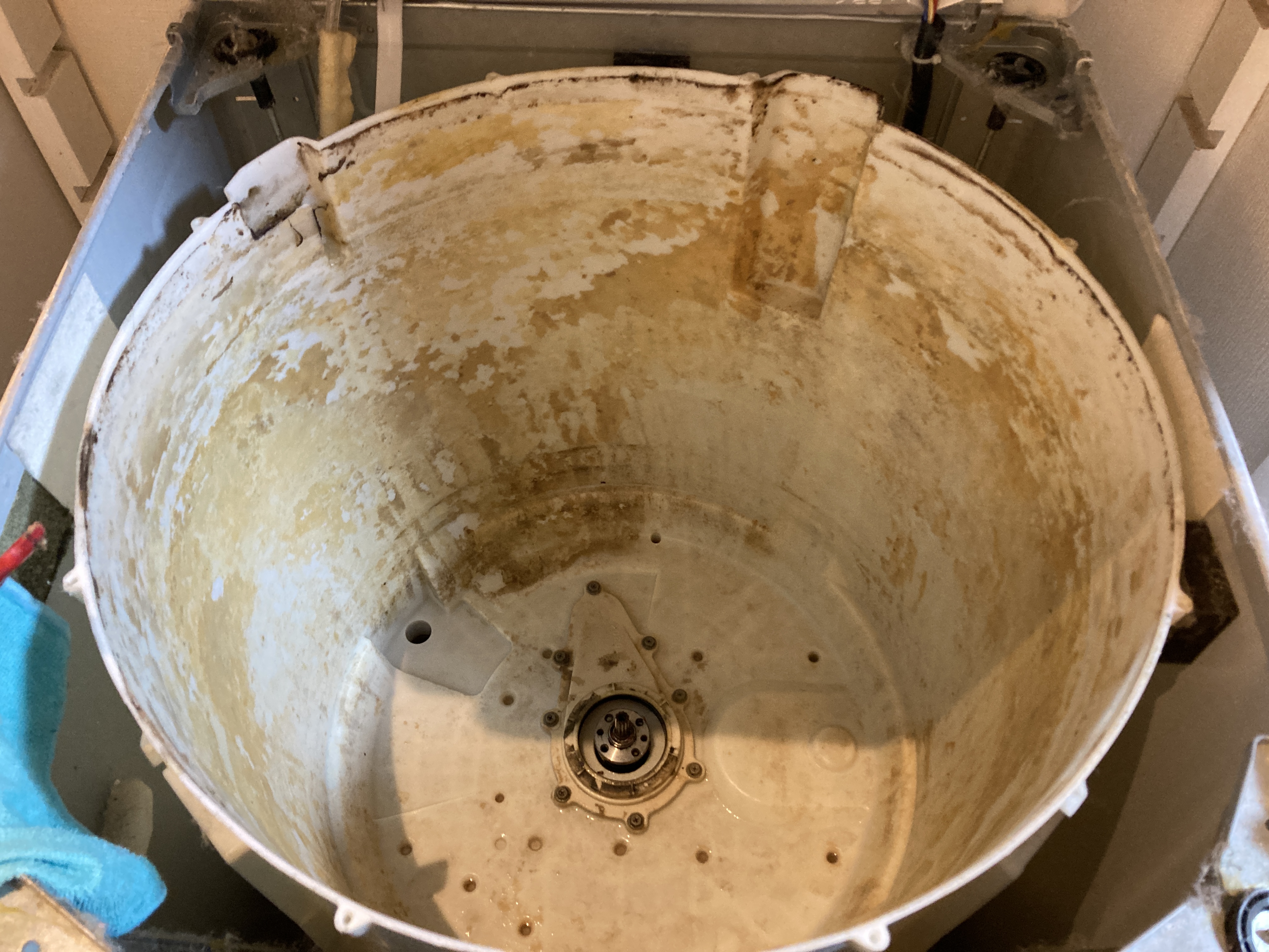 京都府長岡京市久貝の洗濯機分解クリーニングの作業前2