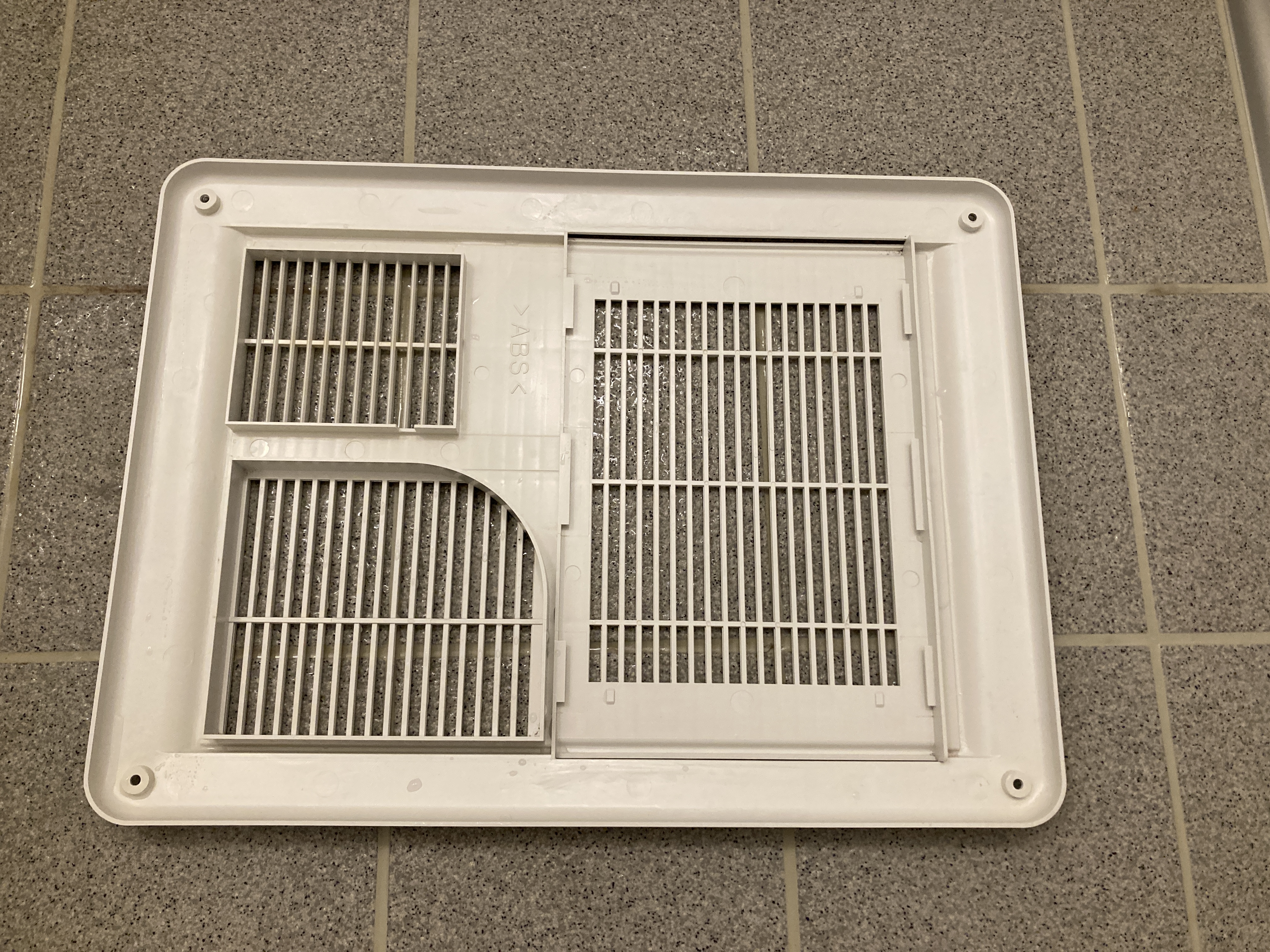 京都府亀岡市余部町前川原の浴室・お風呂クリーニングの作業後2