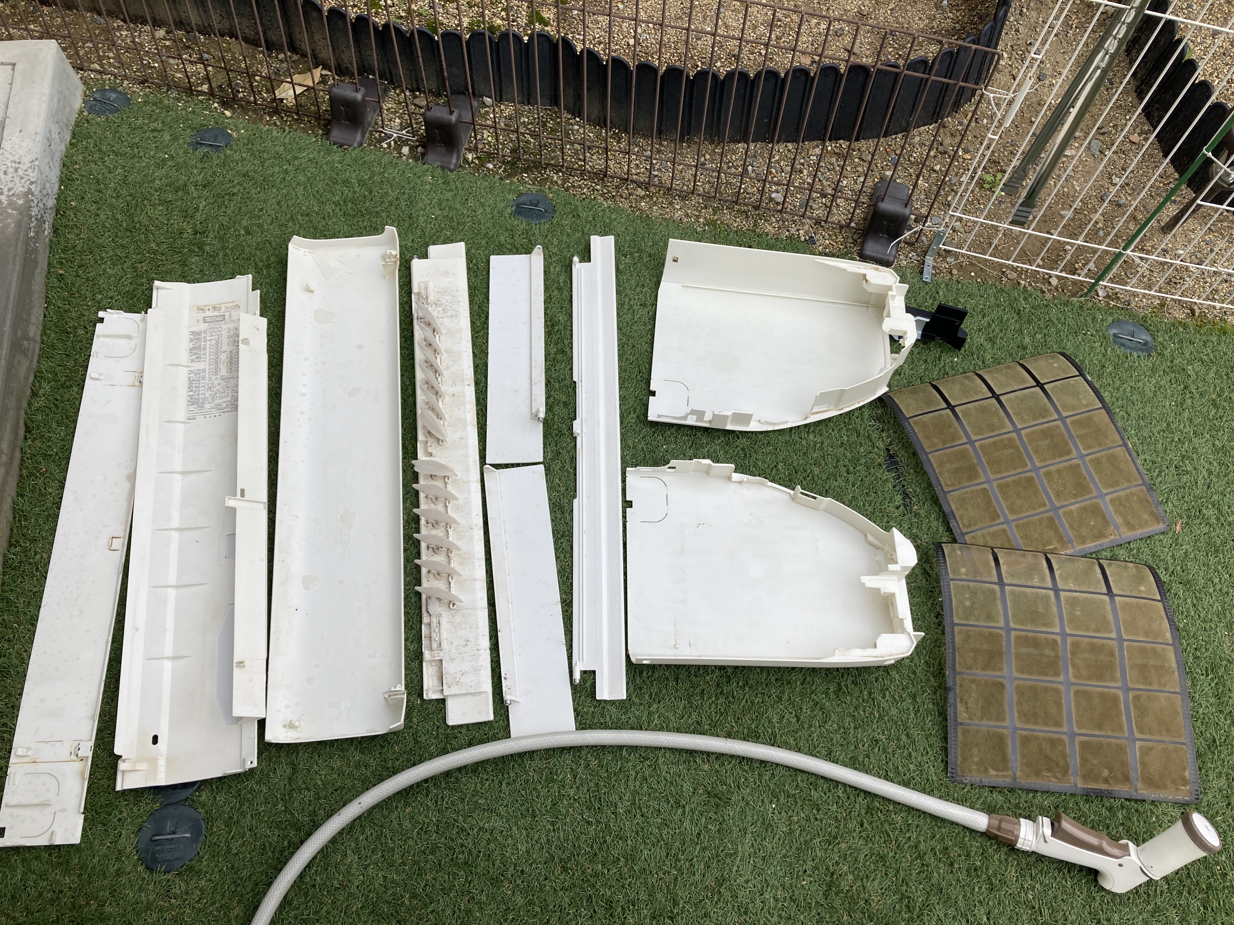 京都府京都市北区小山堀池町のお掃除機能付きエアコンの作業前2