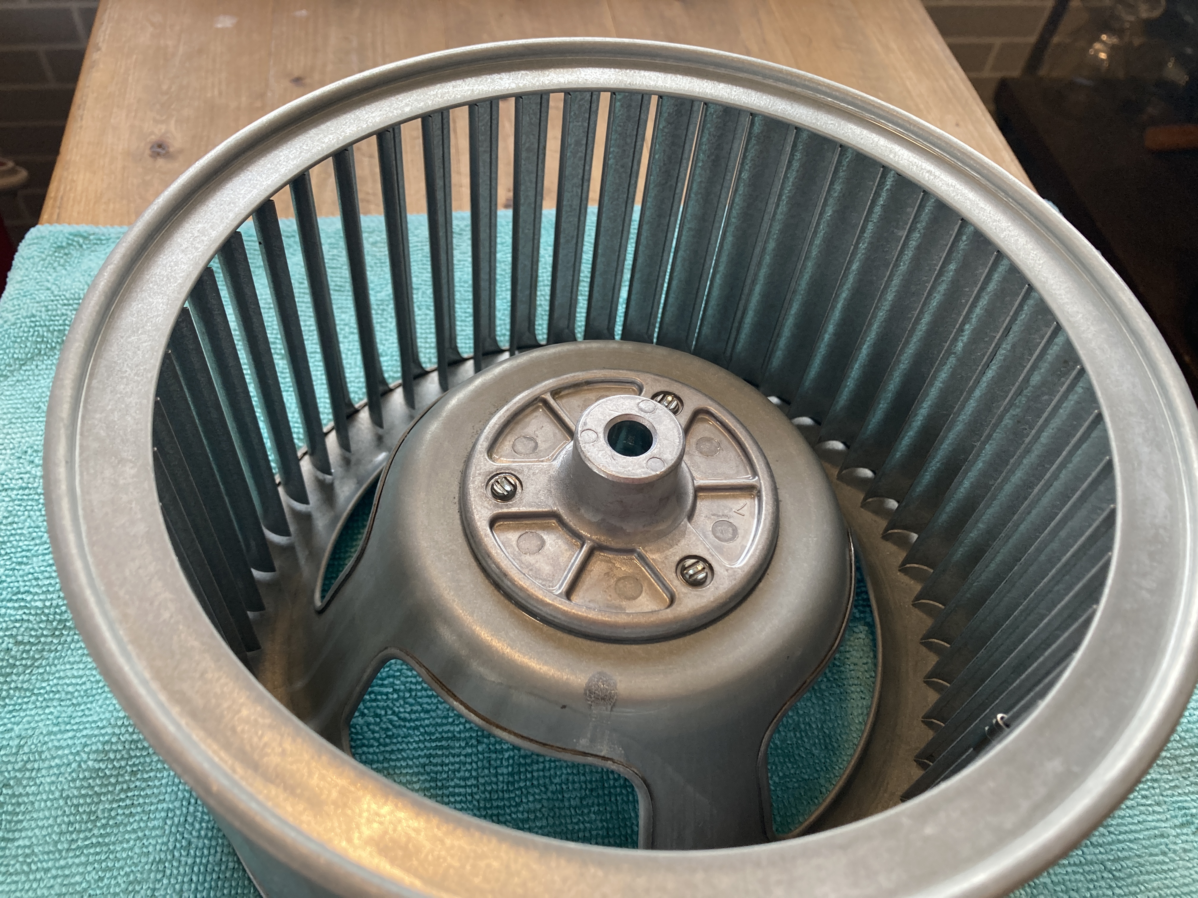 京都府城陽市富野乾垣内のレンジフードクリーニングの作業後2