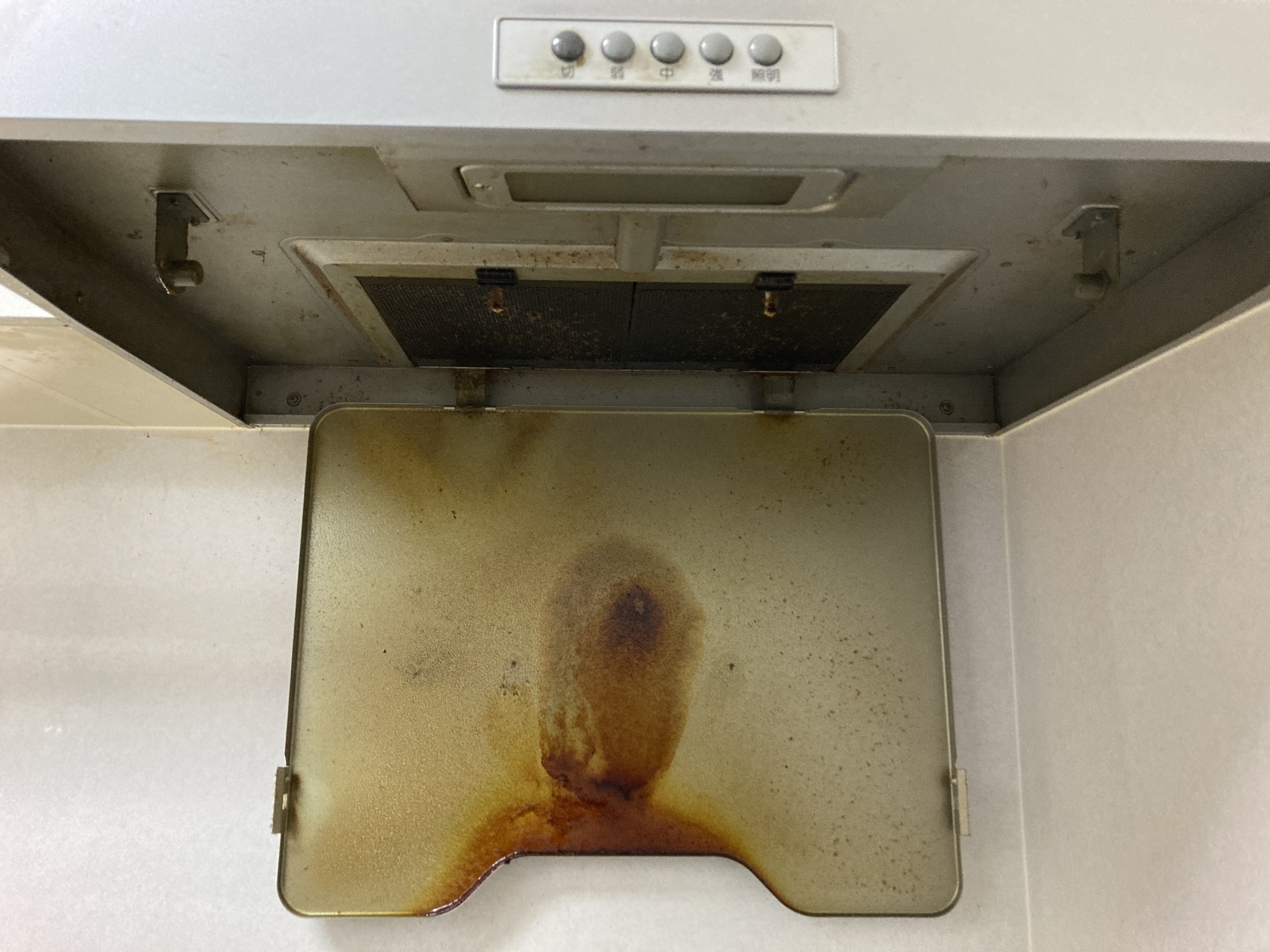 京都府長岡京市久貝のキッチンクリーニングの作業前2