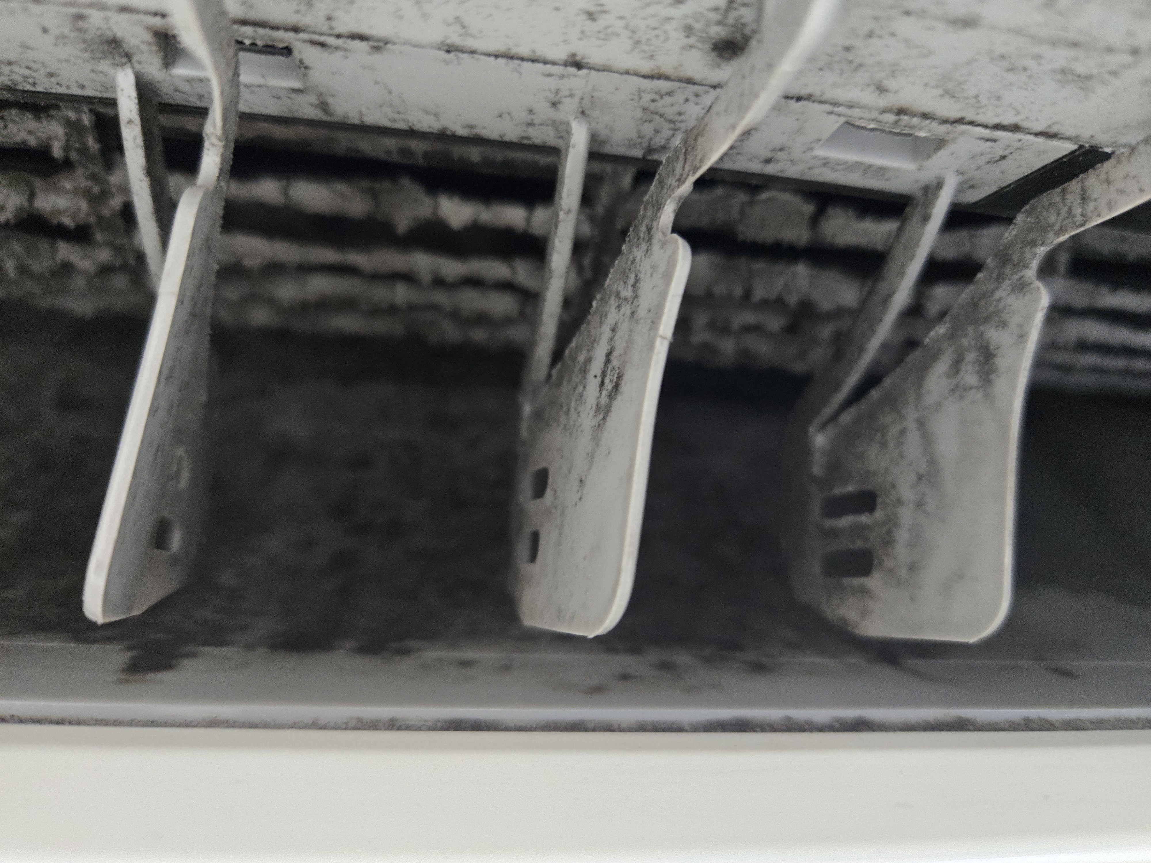 東京都武蔵野市の壁掛けエアコンの作業前3