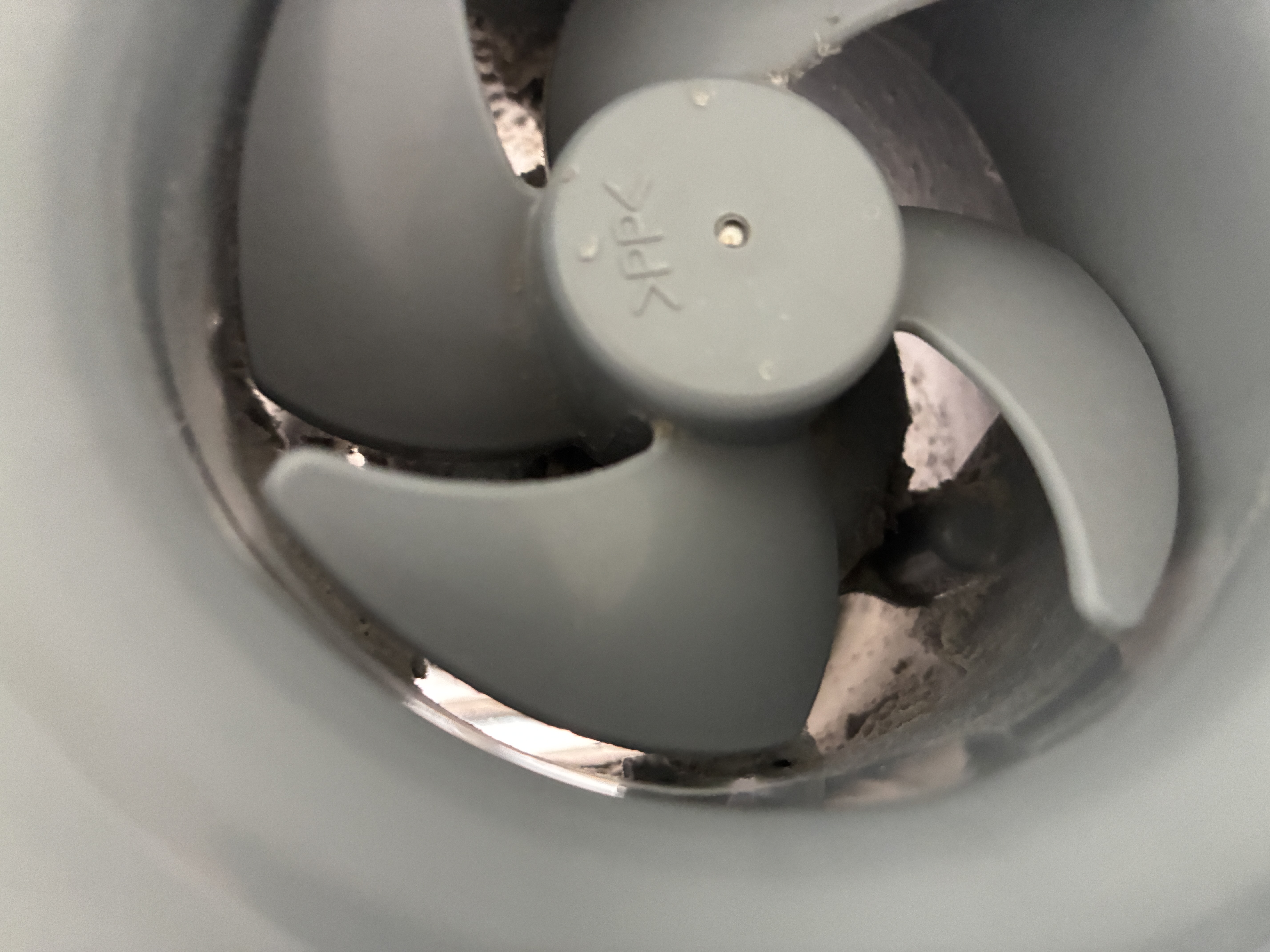 茨城県取手市の洗面所クリーニングの作業前1