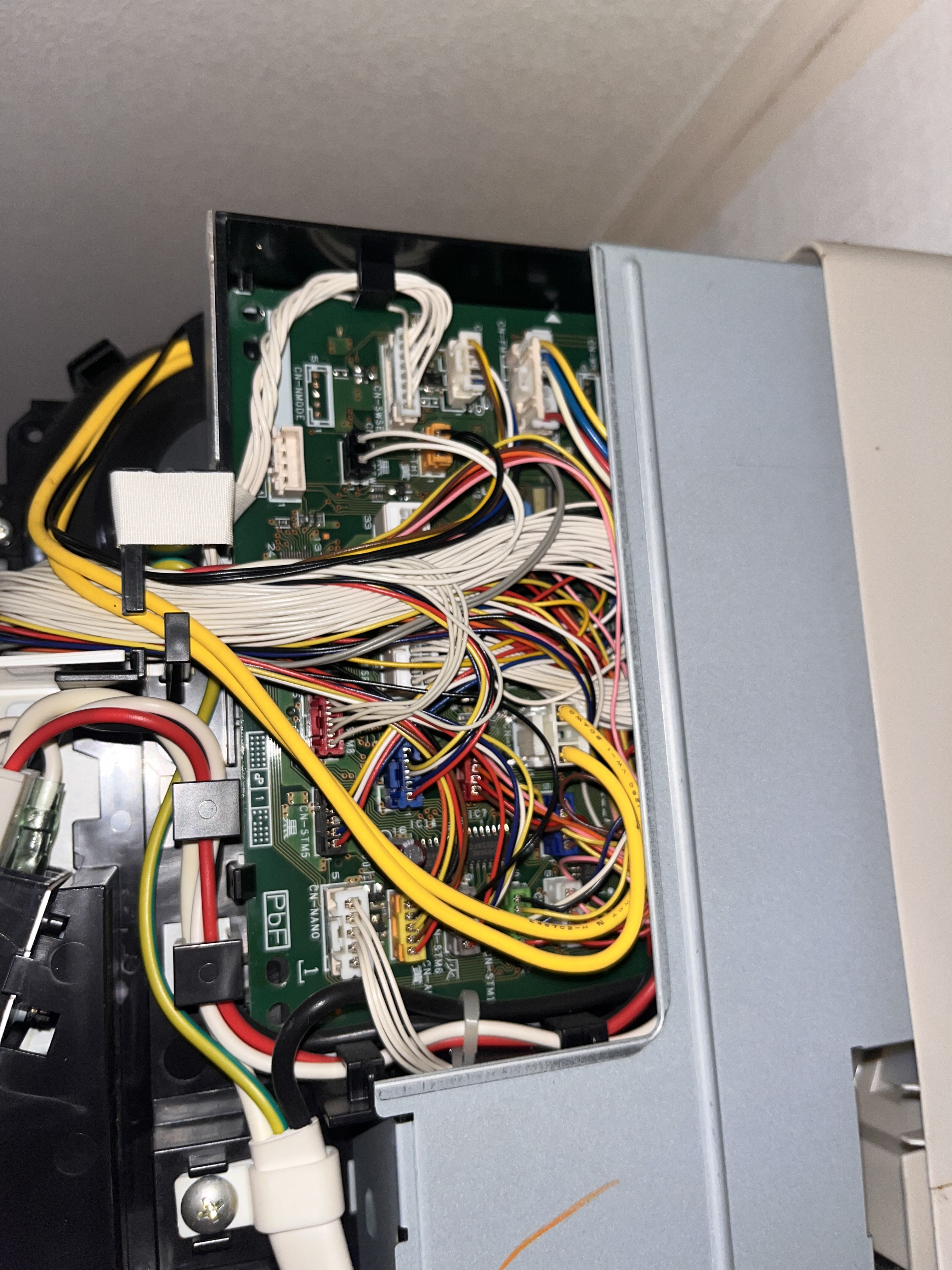 埼玉県志木市のお掃除機能付きエアコンの作業前1