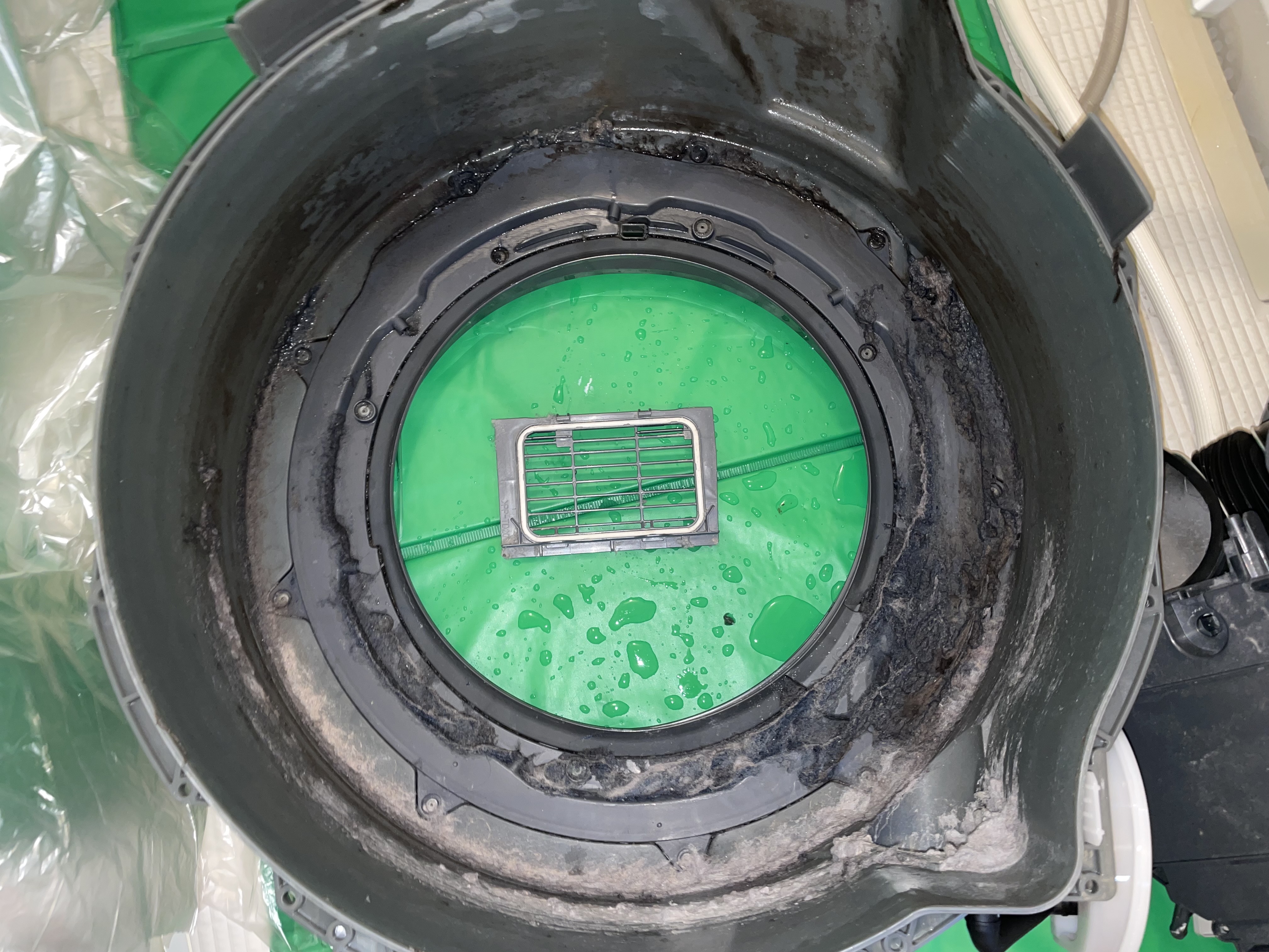 愛知県名古屋市東区の洗濯機分解クリーニングの作業前1