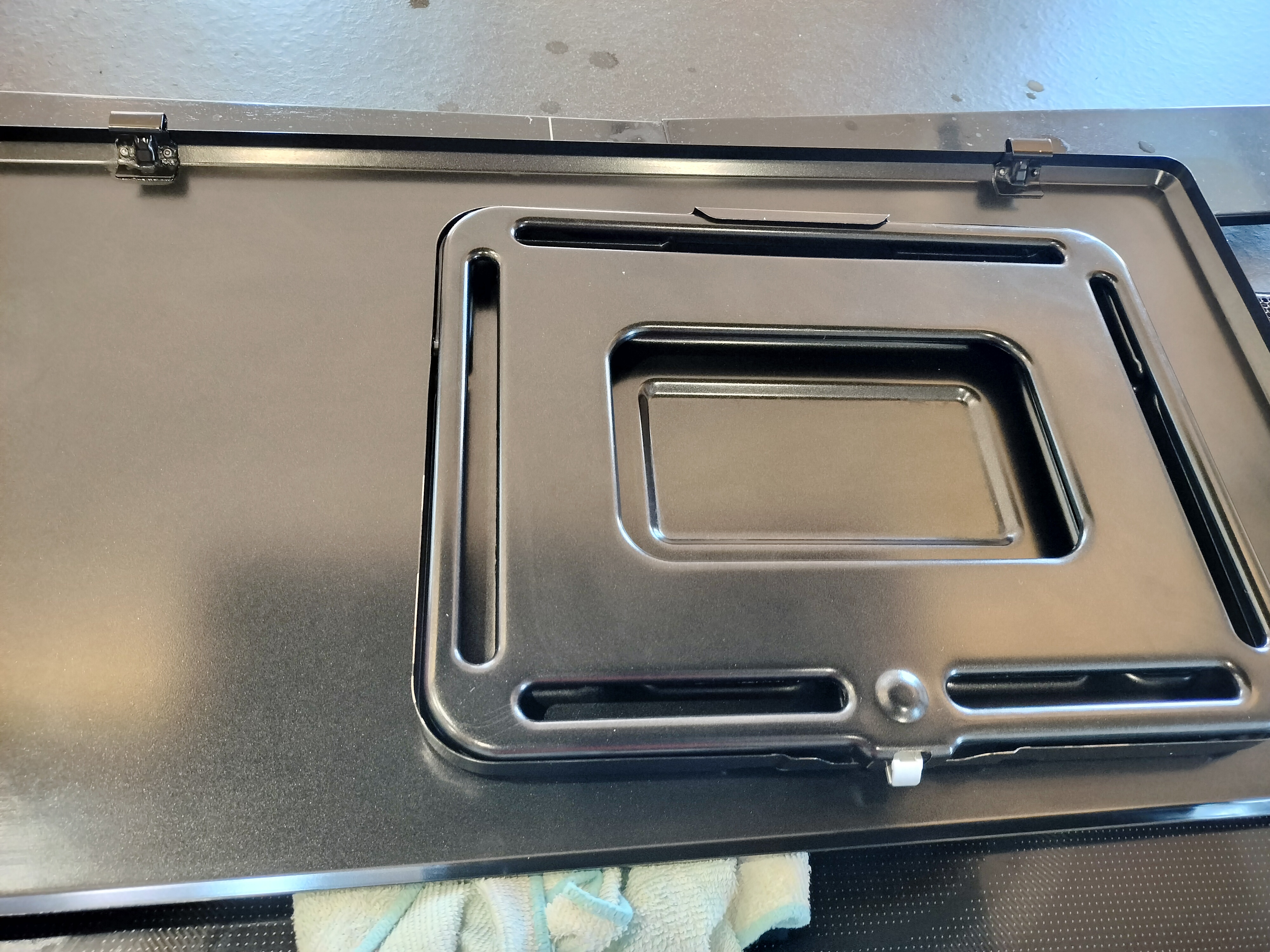 茨城県つくば市のレンジフードクリーニングの作業後2