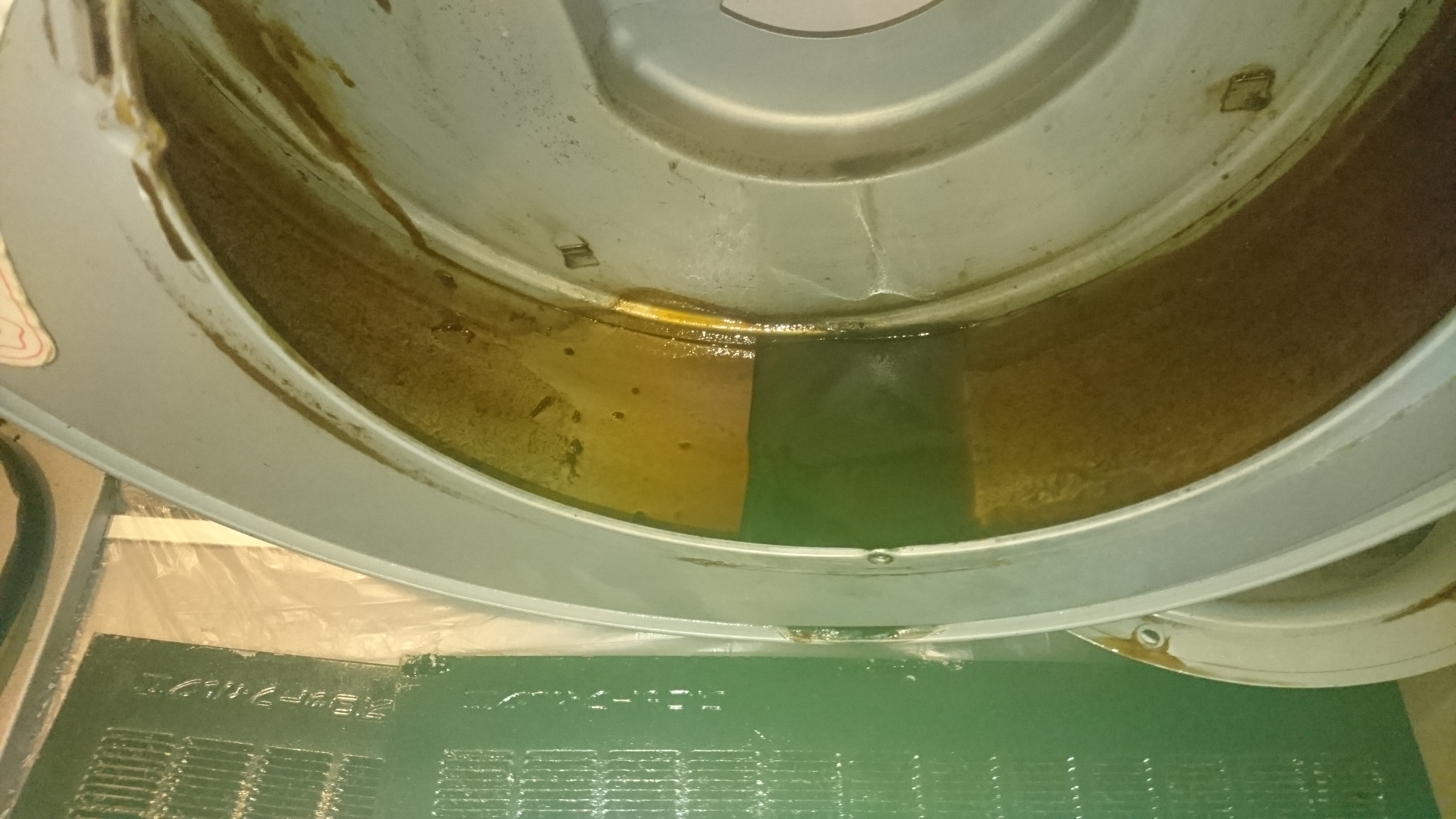 東京都小平市のレンジフードクリーニングの作業前1