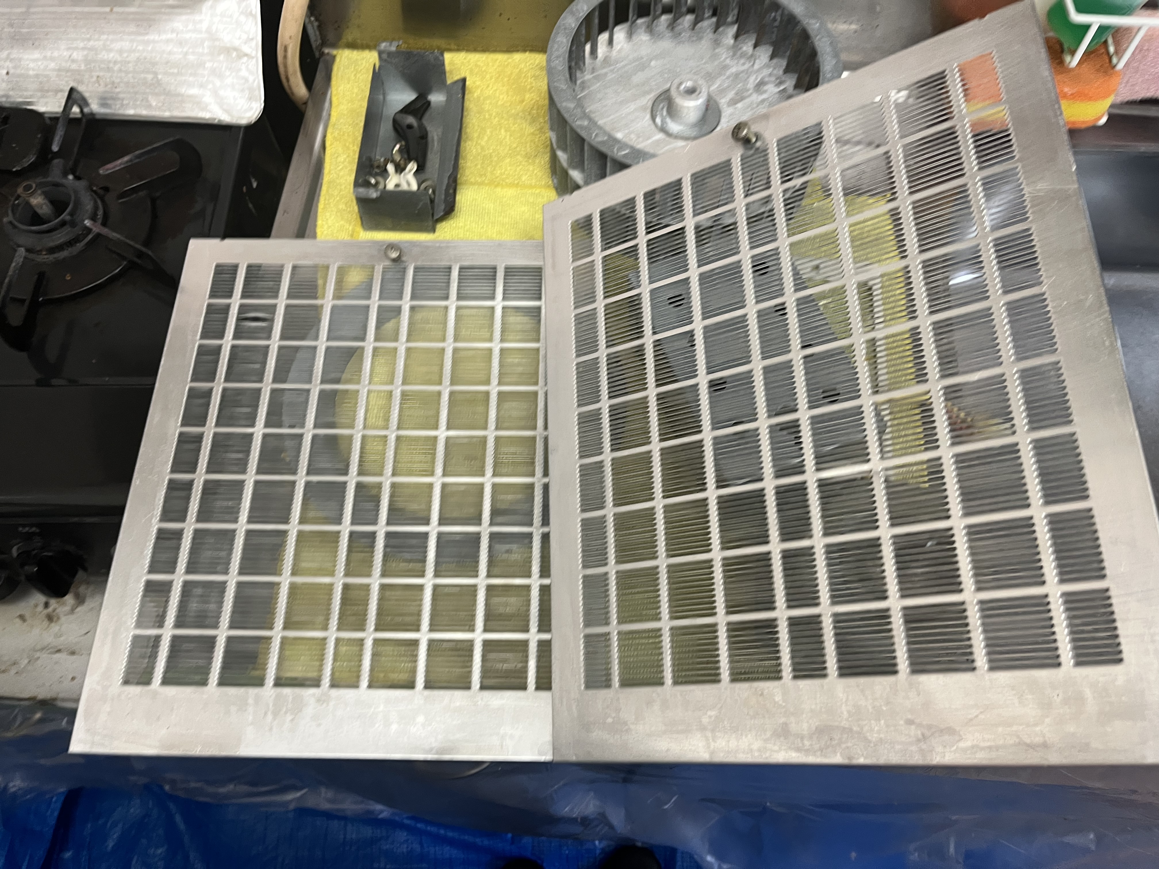 京都府京都市下京区西七条東石ケ坪町のレンジフードクリーニングの作業後3