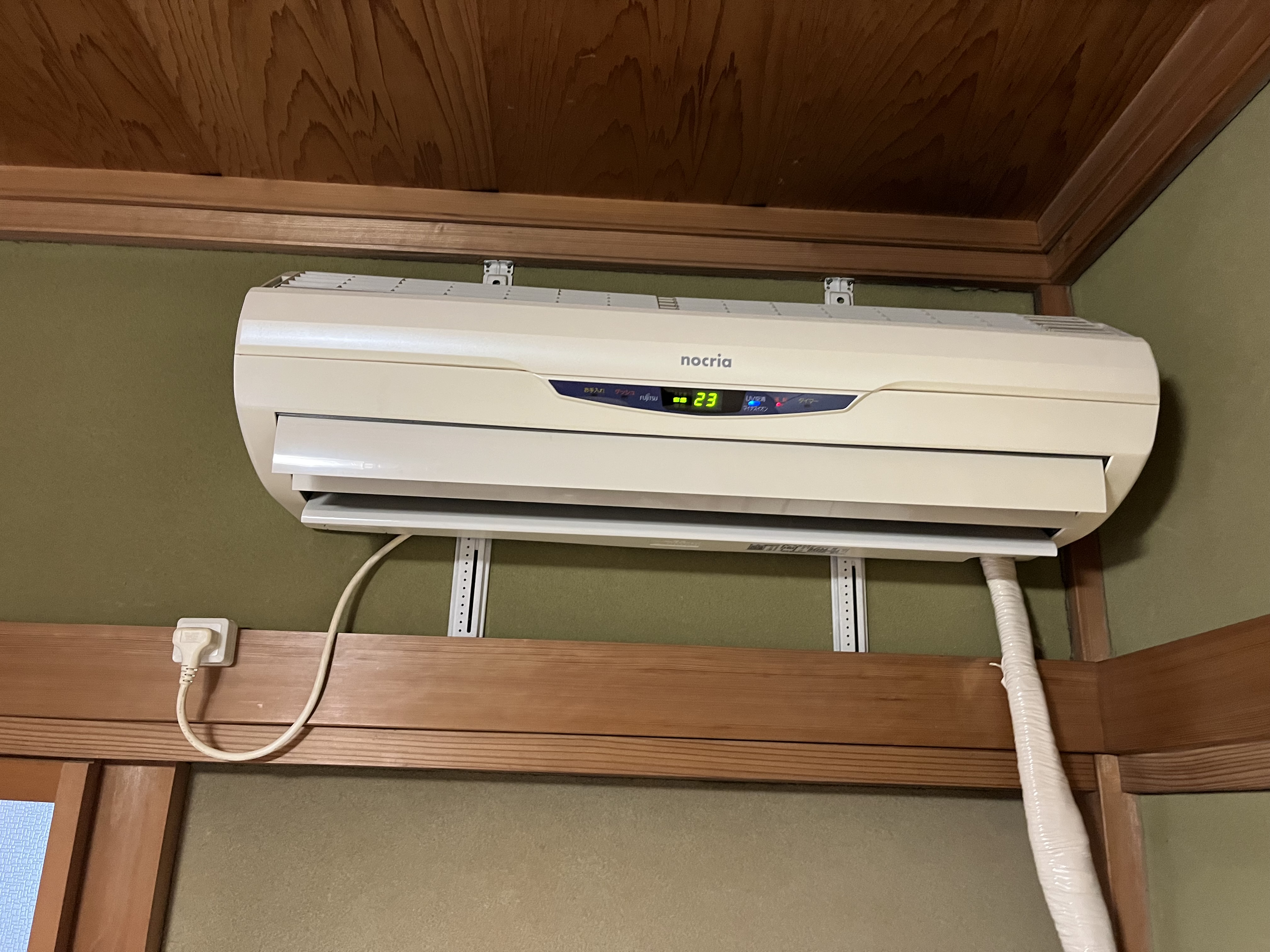 京都府京都市伏見区深草加賀屋敷町のお掃除機能付きエアコンの作業後1