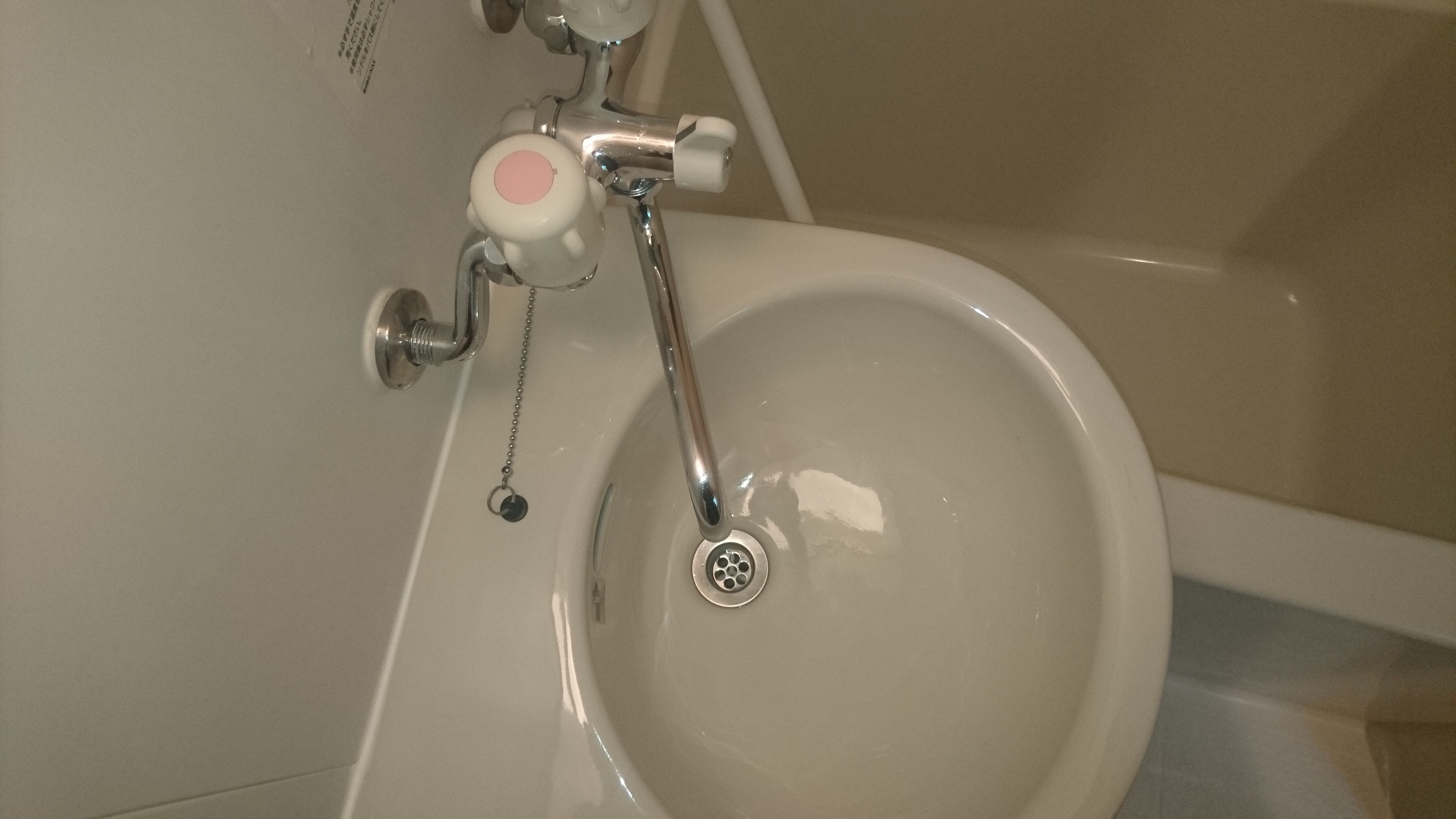 東京都小平市の洗面所クリーニングの作業後1