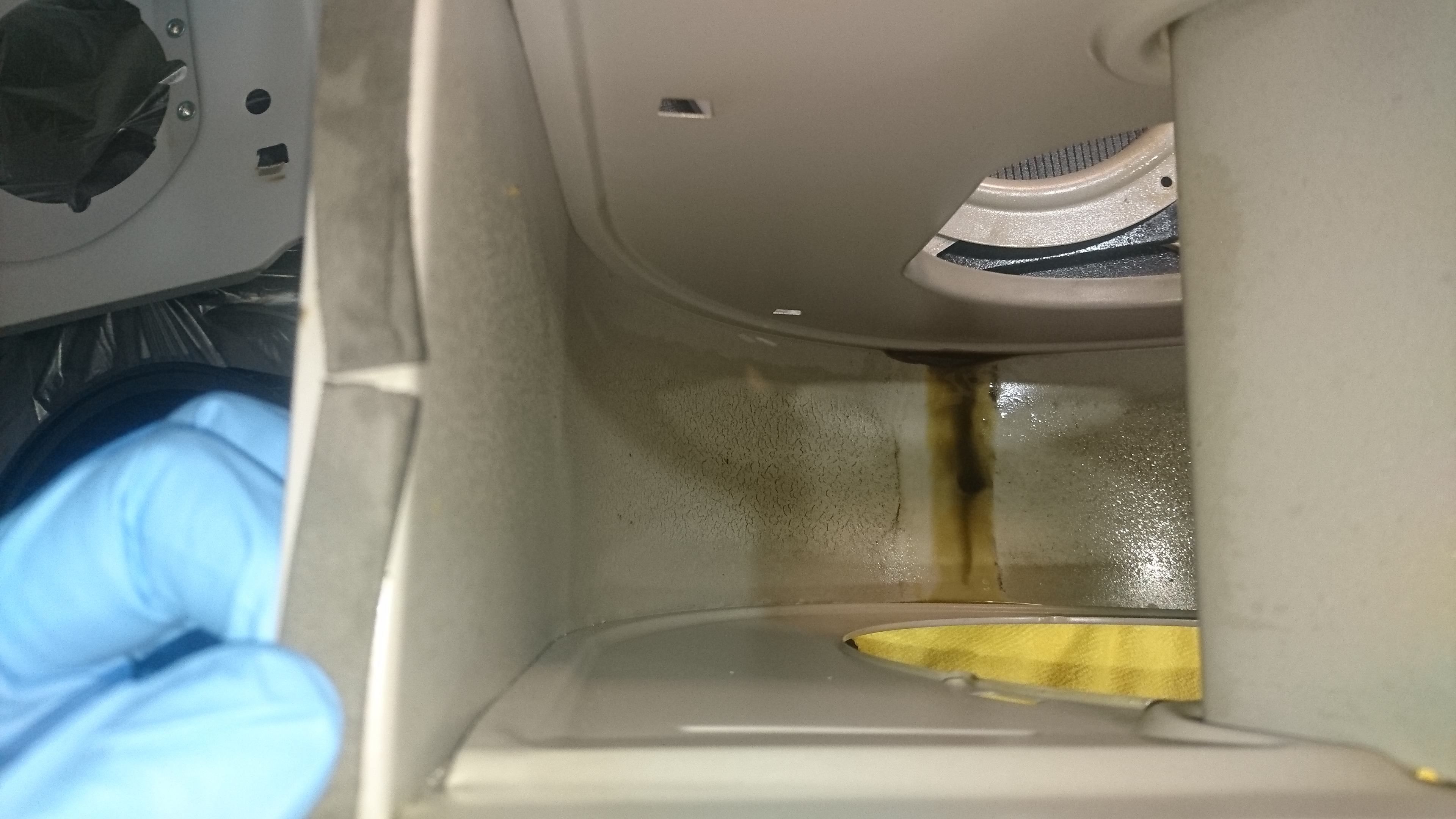 東京都国分寺市のレンジフードクリーニングの作業前1